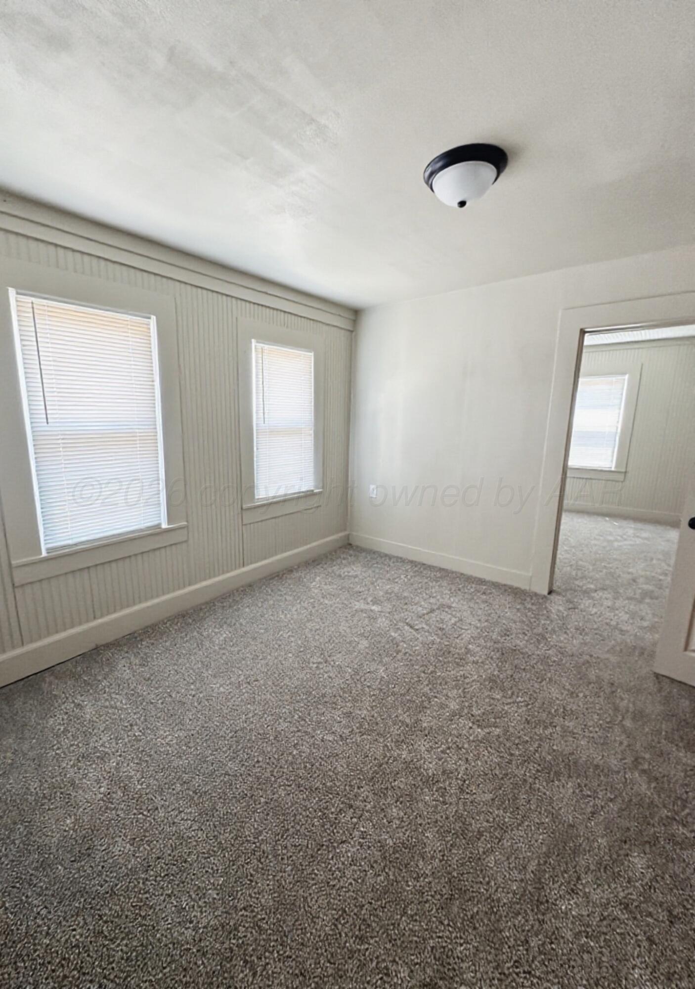112 S Dallas Avenue