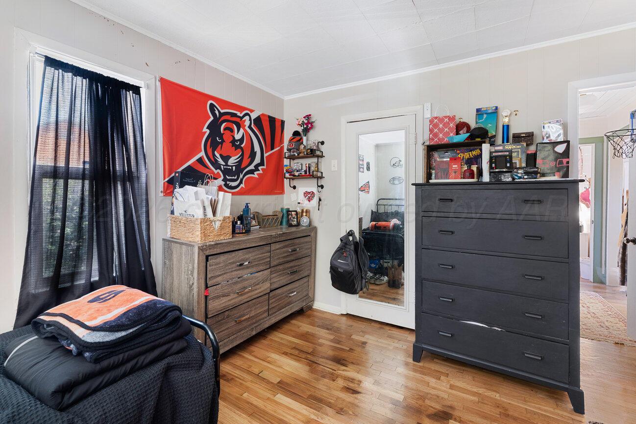 5211 RIVER Road