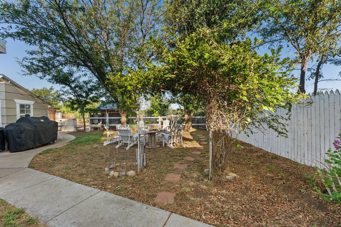 5211 RIVER Road