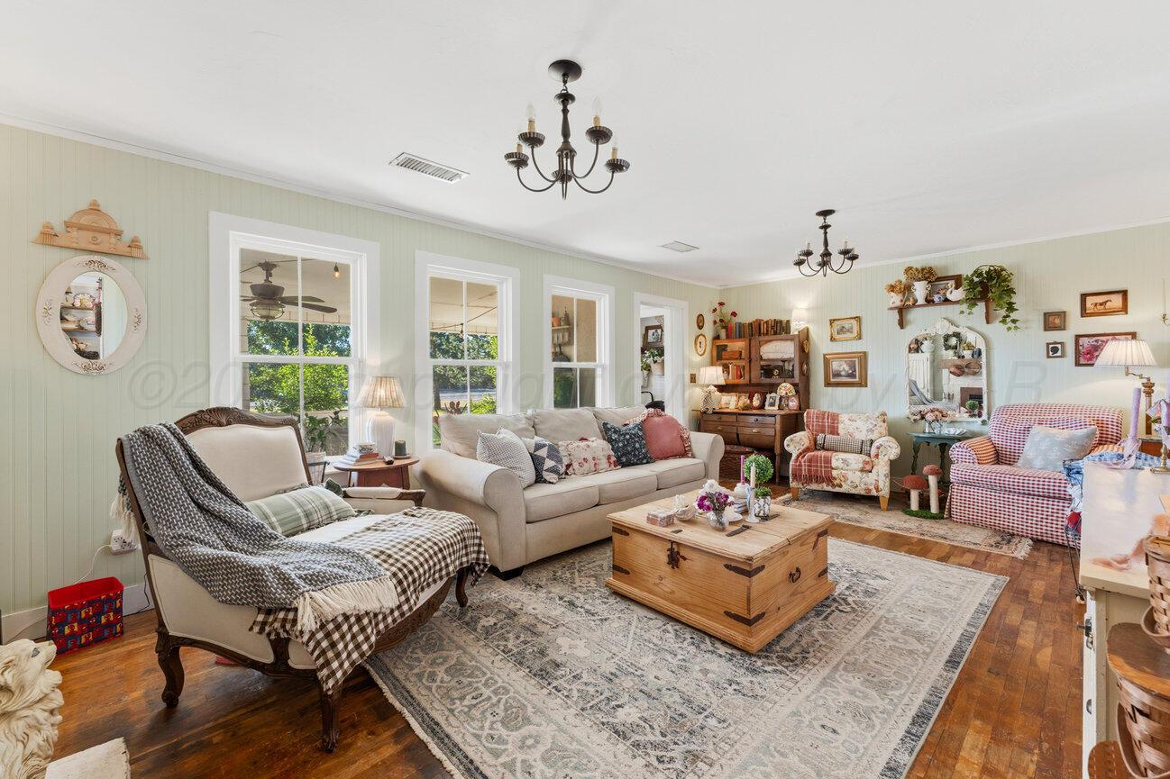 5211 RIVER Road