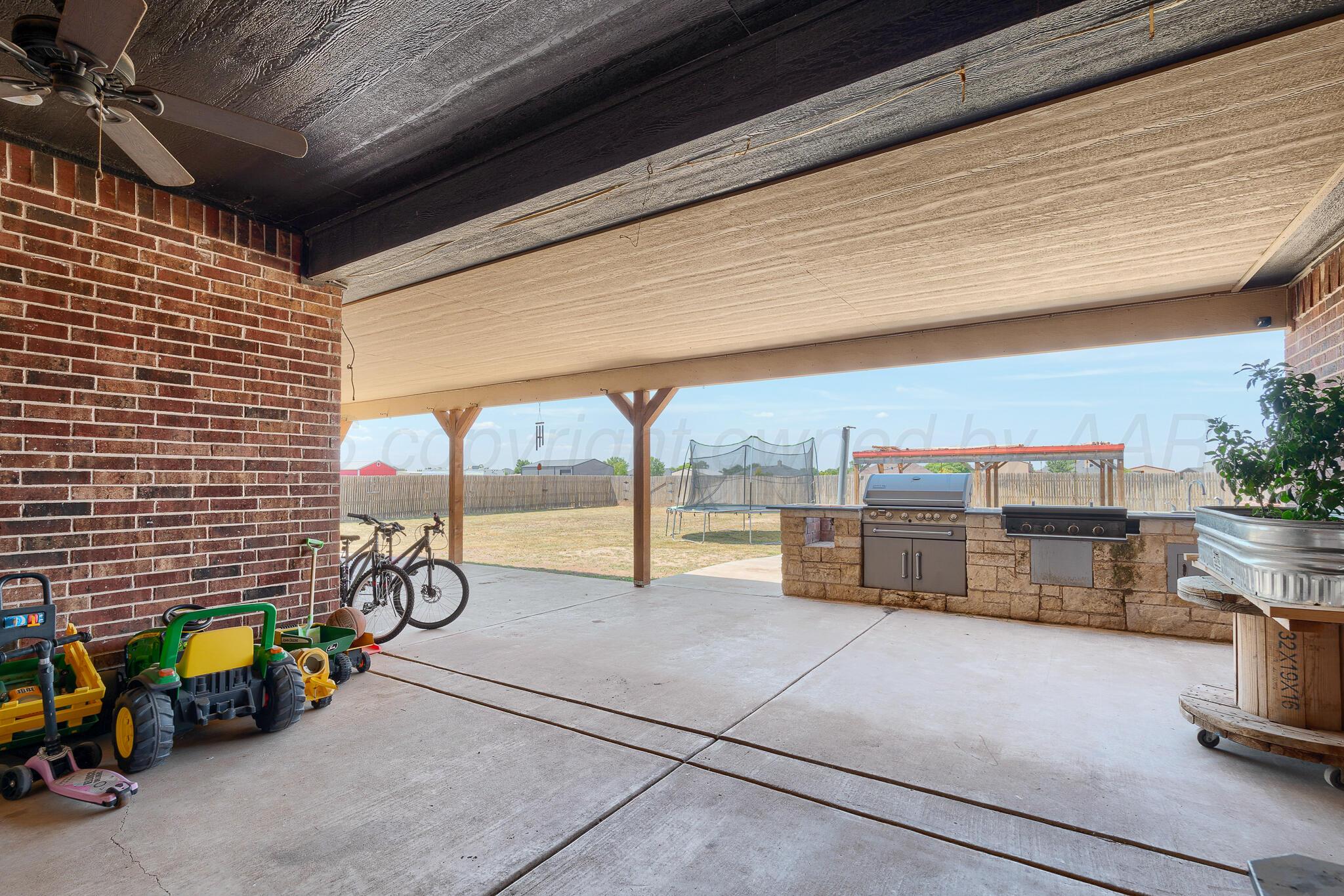 7550 OUTLOOK Avenue