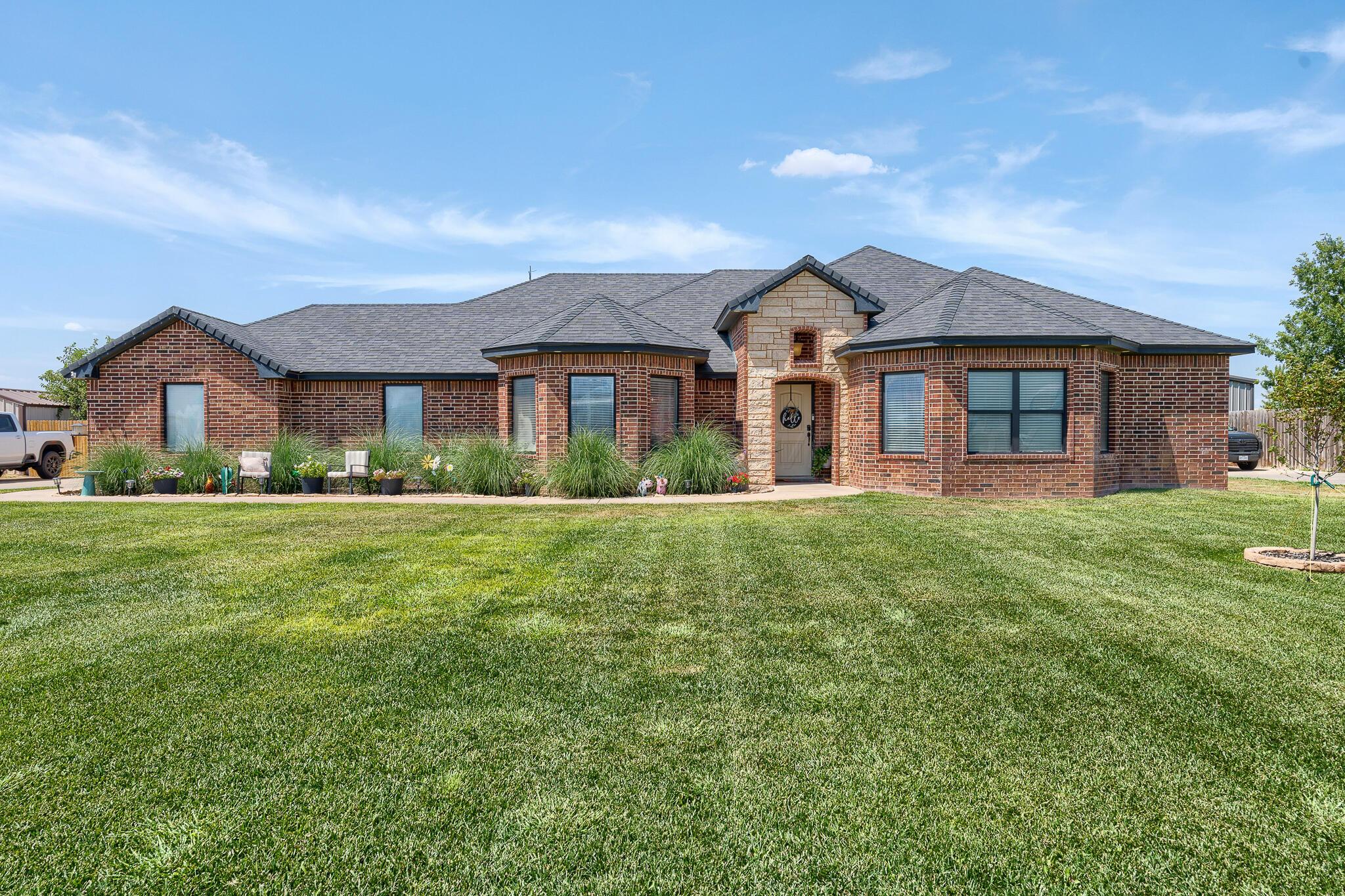 7550 OUTLOOK Avenue