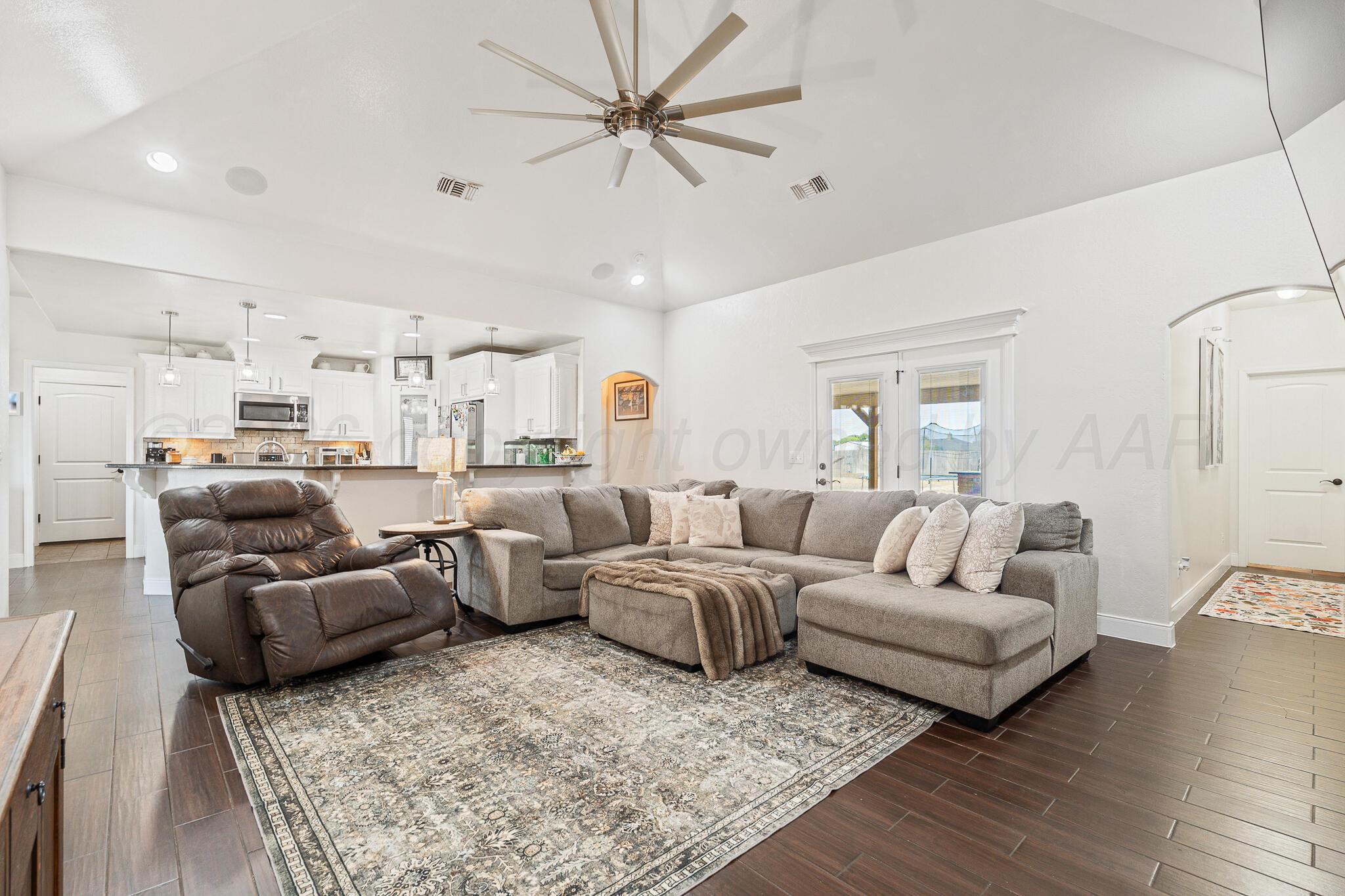 7550 OUTLOOK Avenue