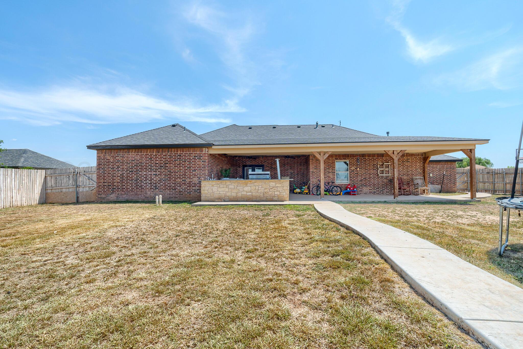 7550 OUTLOOK Avenue
