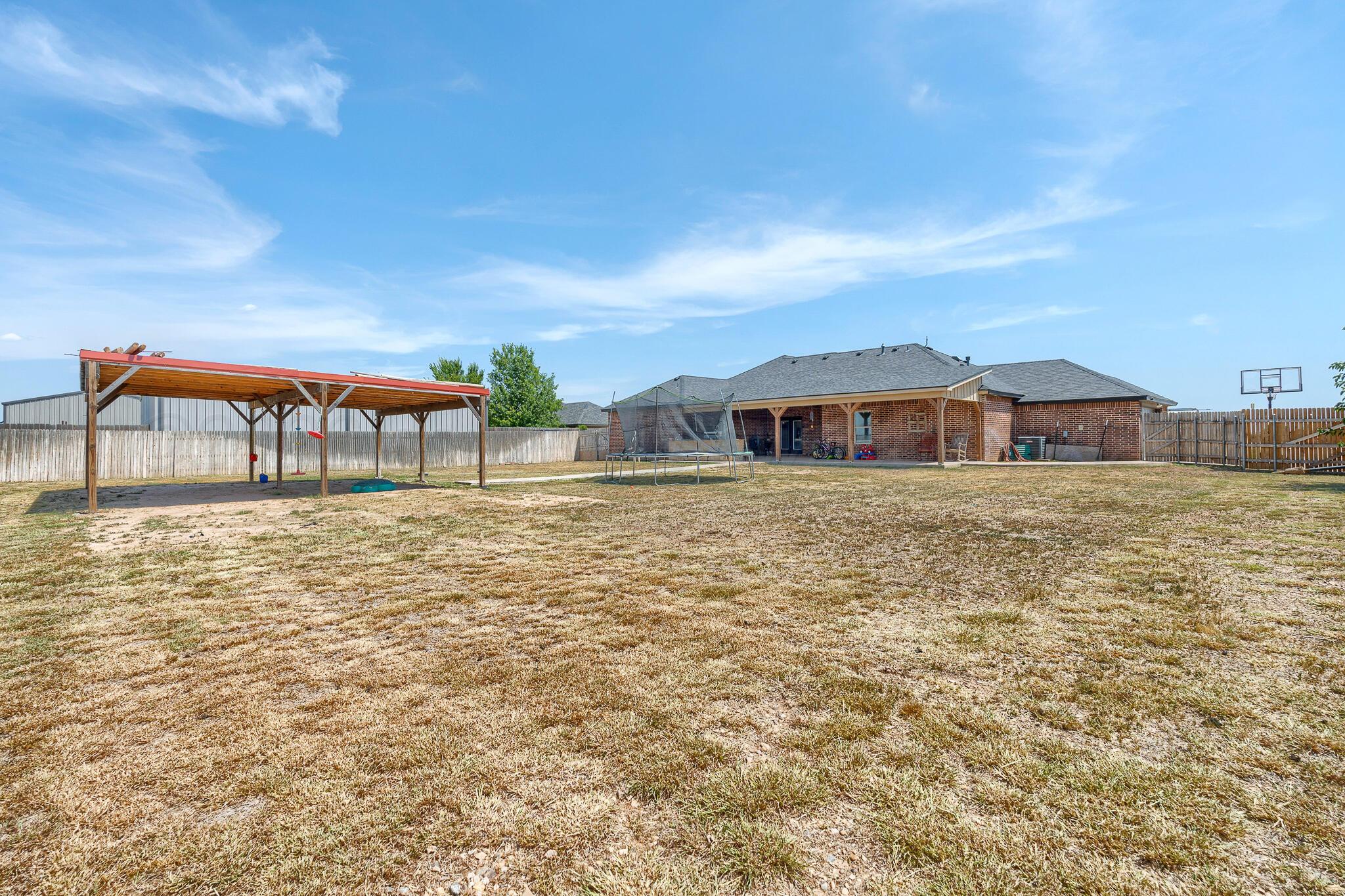 7550 OUTLOOK Avenue
