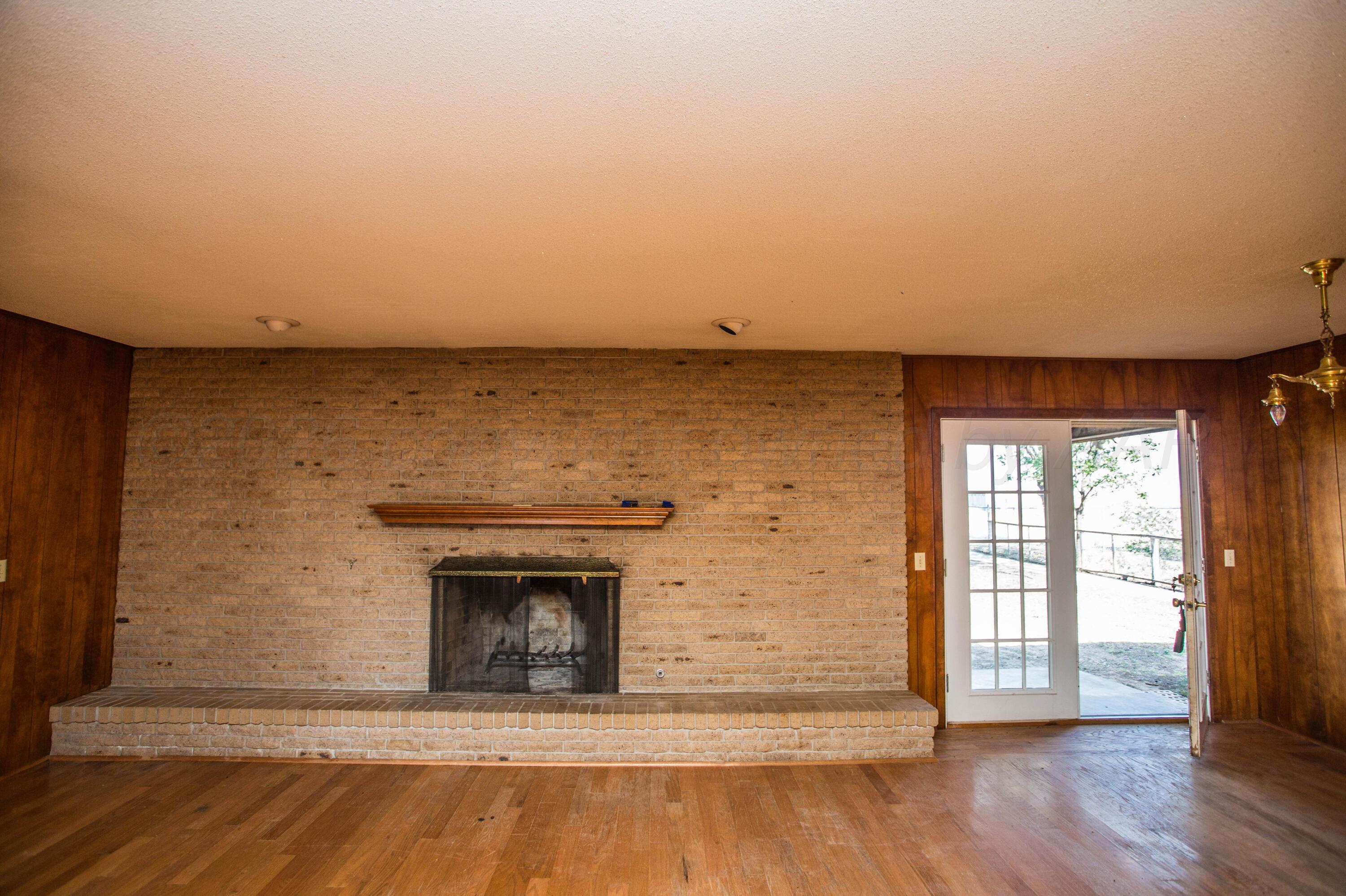 1450 Farm To Market Road 1424