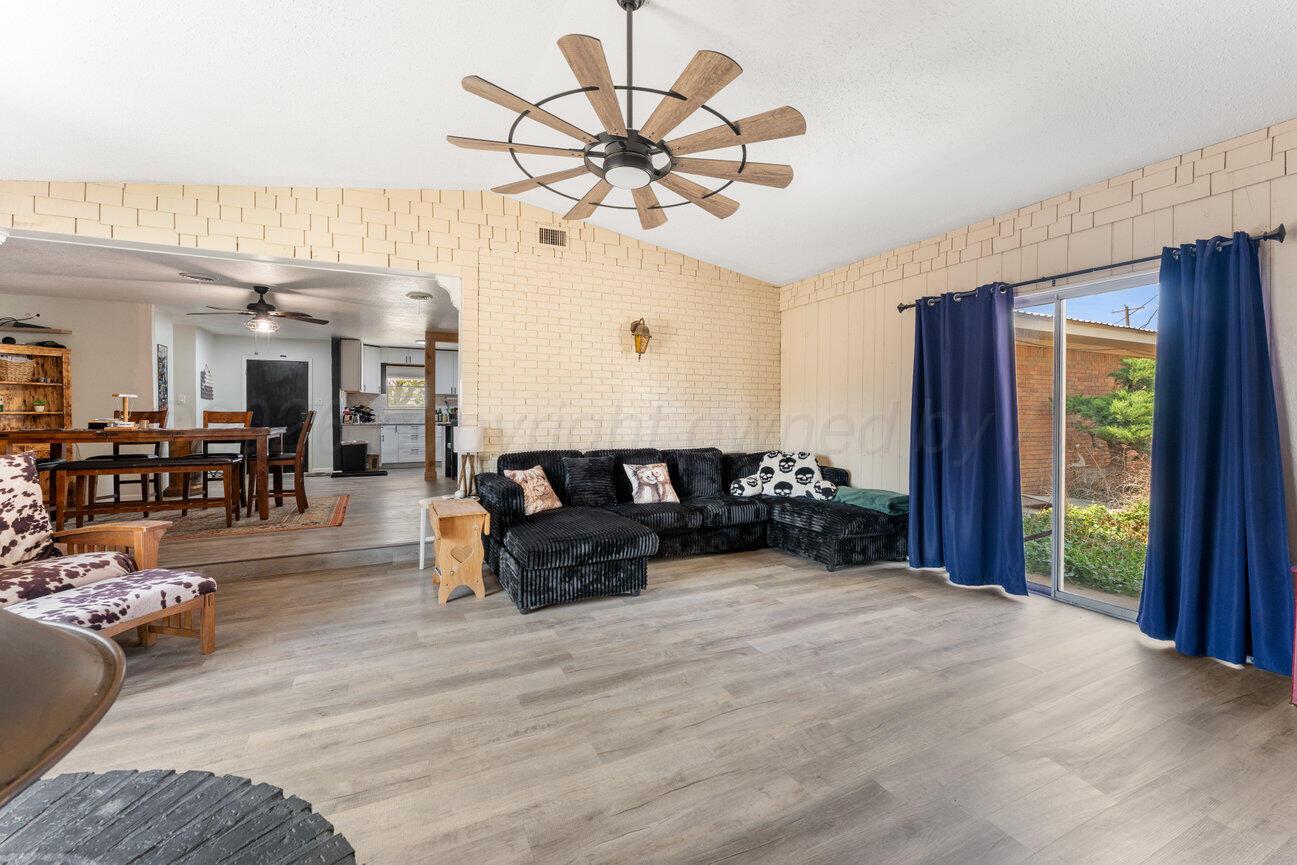 313 RAMADA Trail