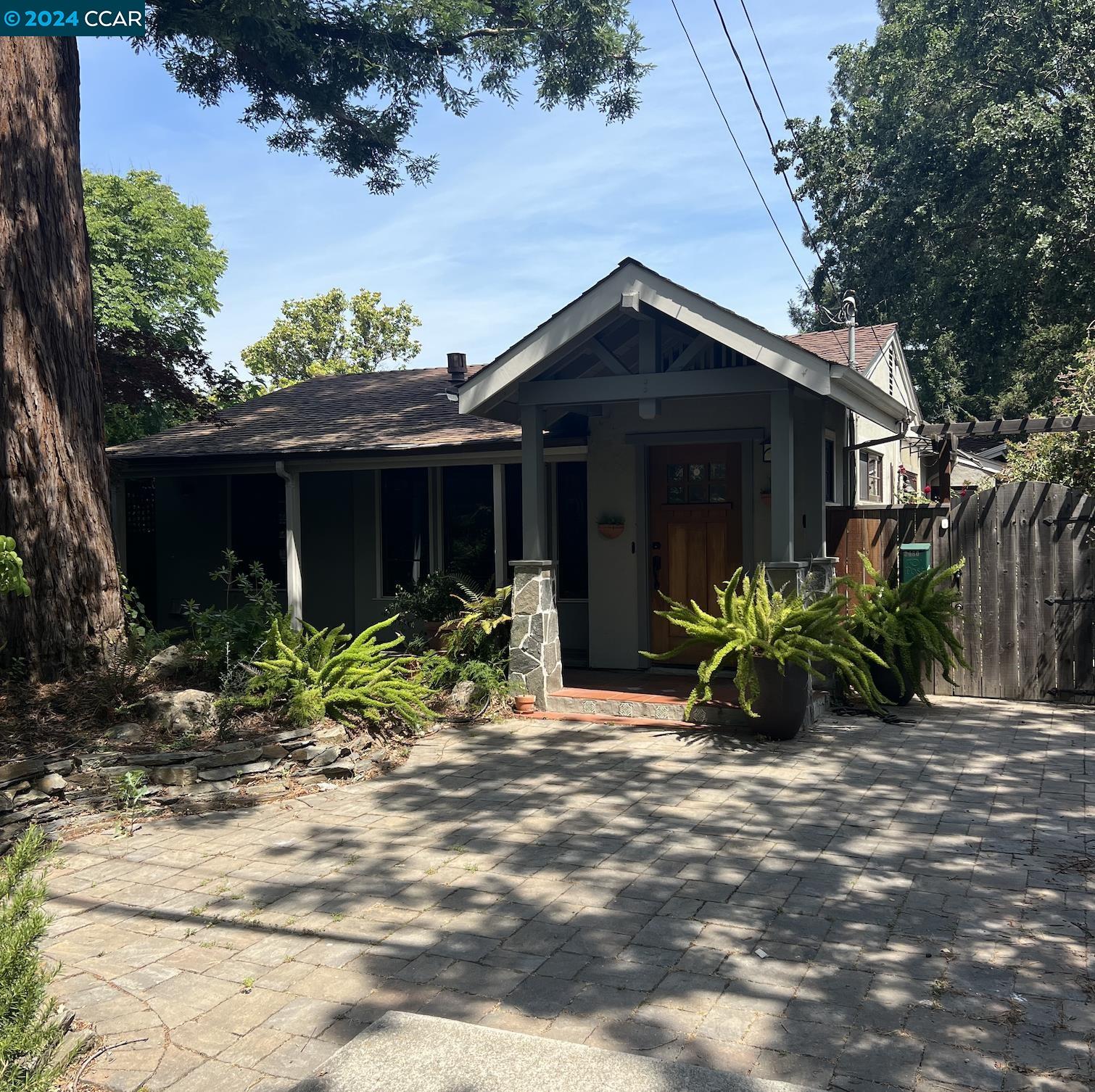 3480 Monroe Ave