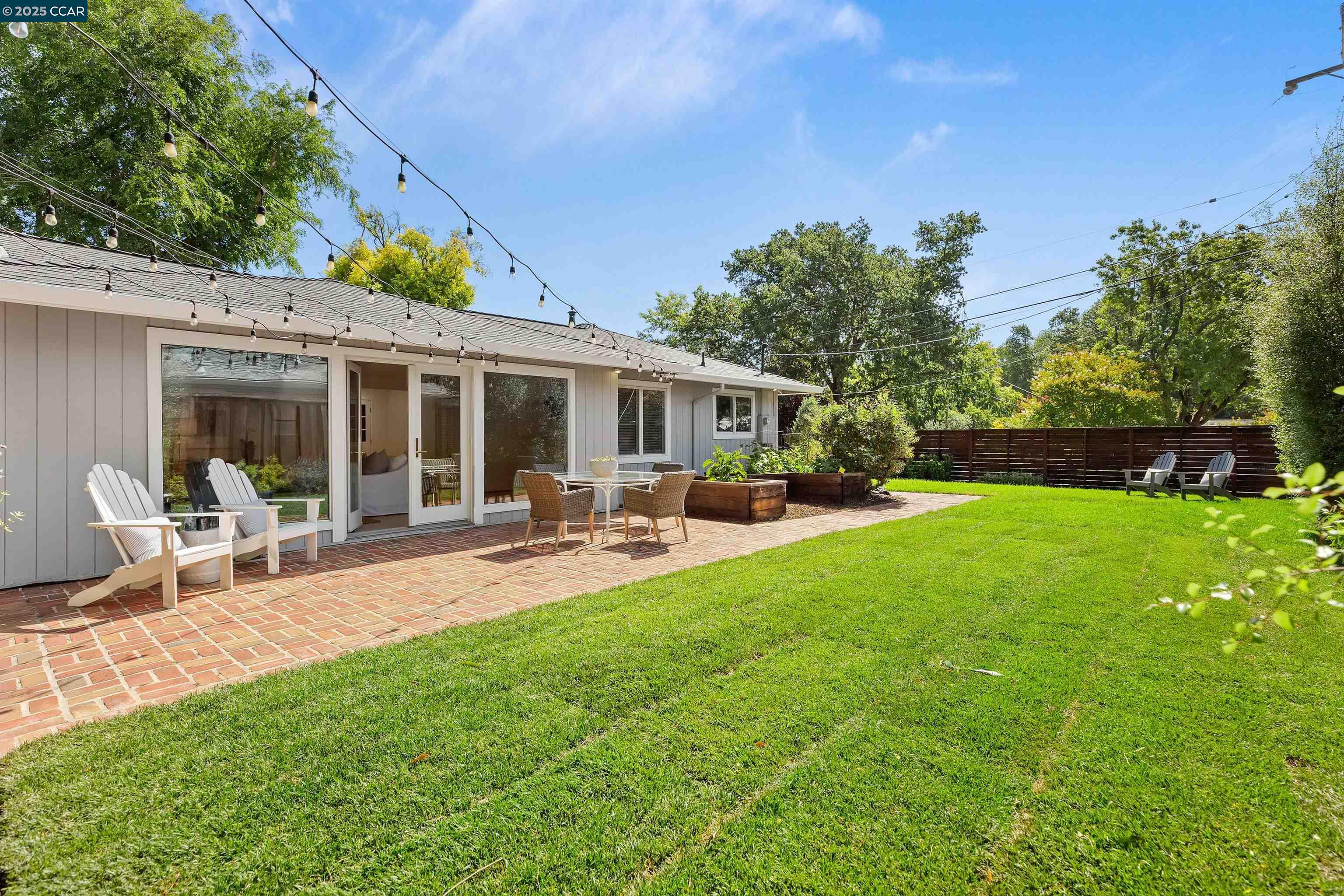 1848 Magnolia Way