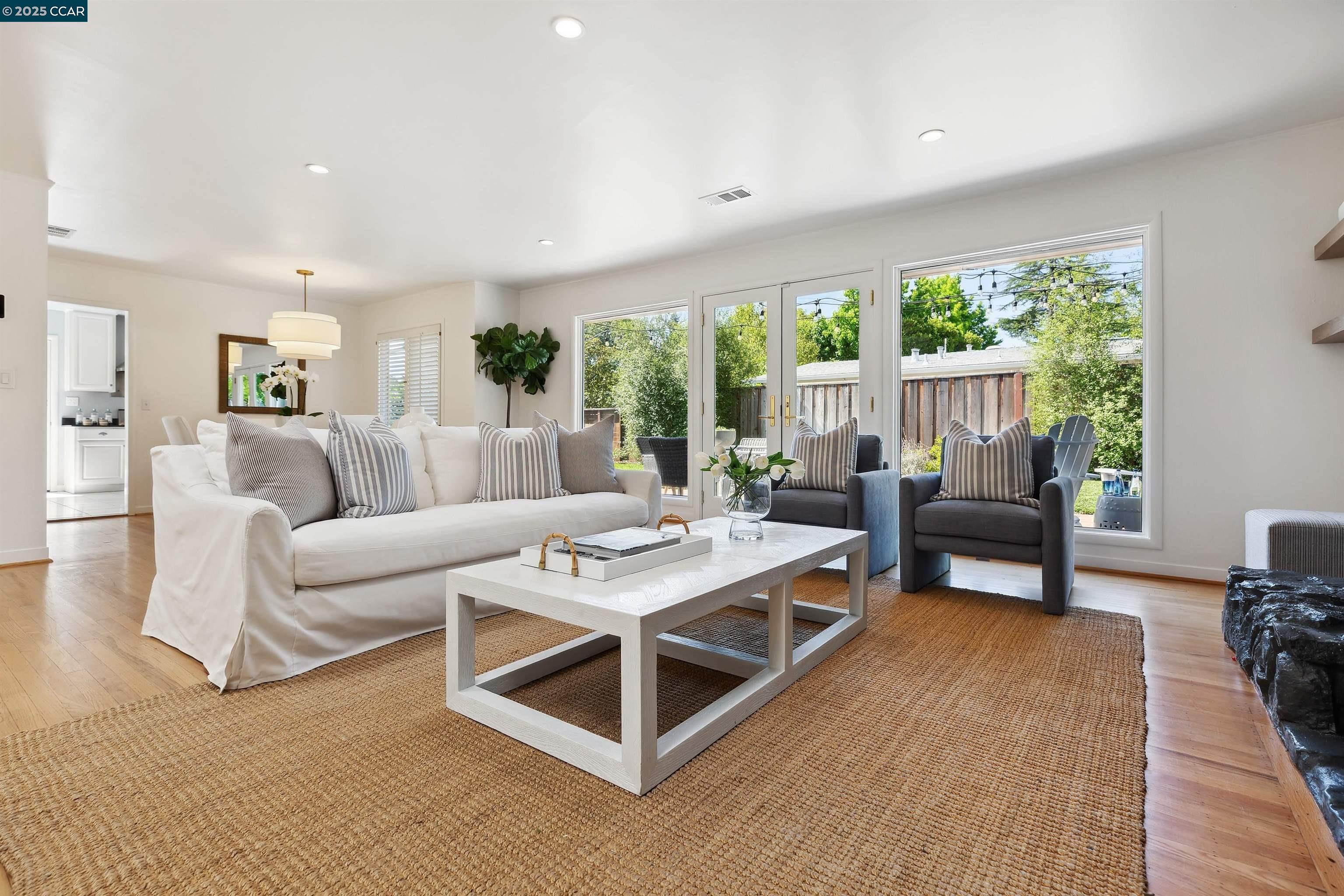 1848 Magnolia Way