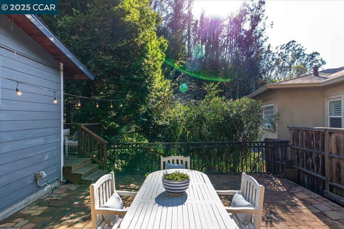 6701 Sobrante Rd, Oakland