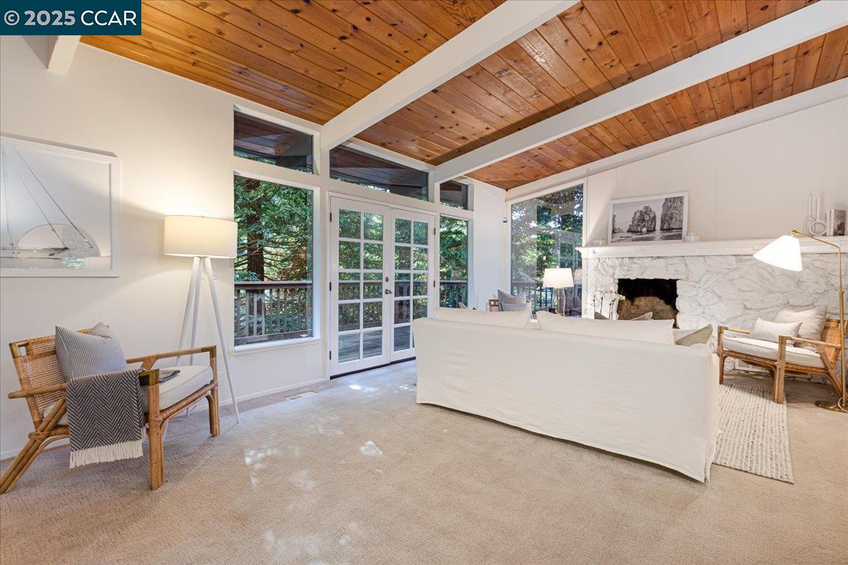 6701 Sobrante Rd, Oakland