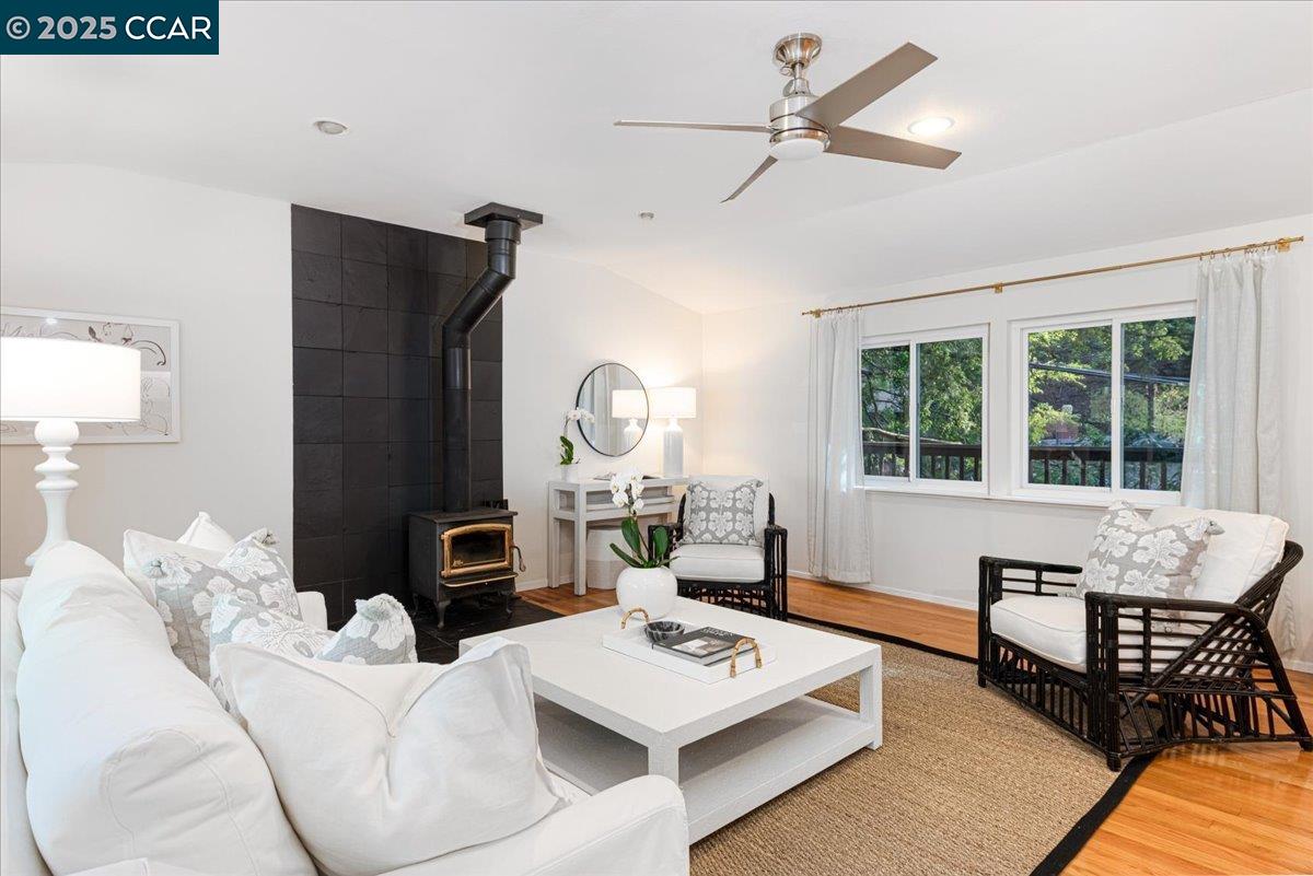 6701 Sobrante Rd, Oakland