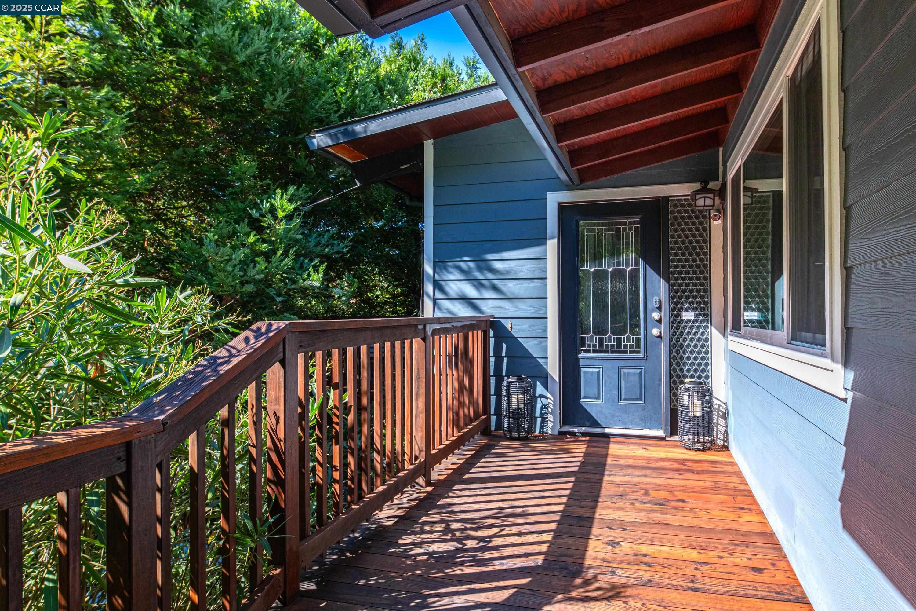 6701 Sobrante Rd, Oakland