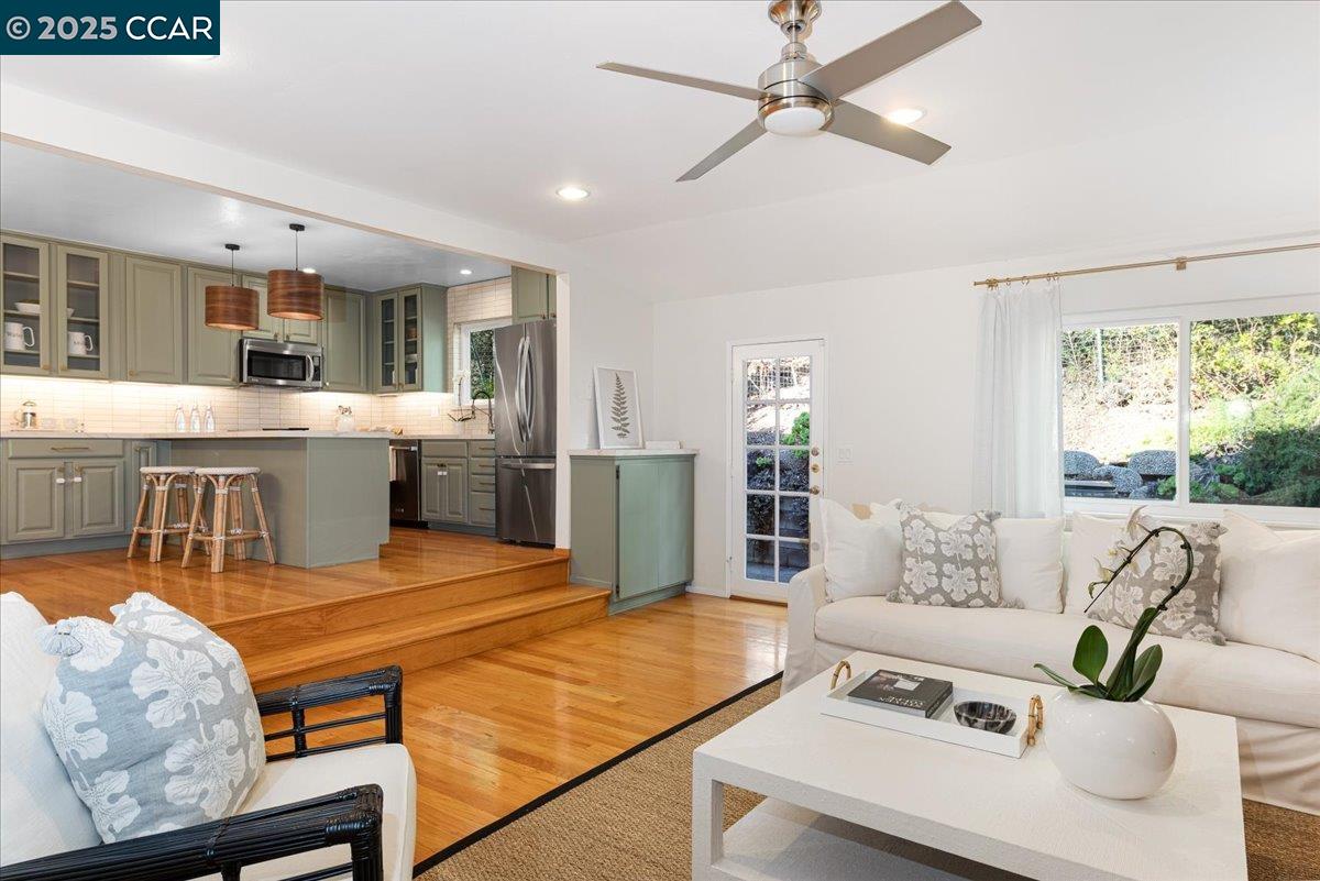 6701 Sobrante Rd, Oakland