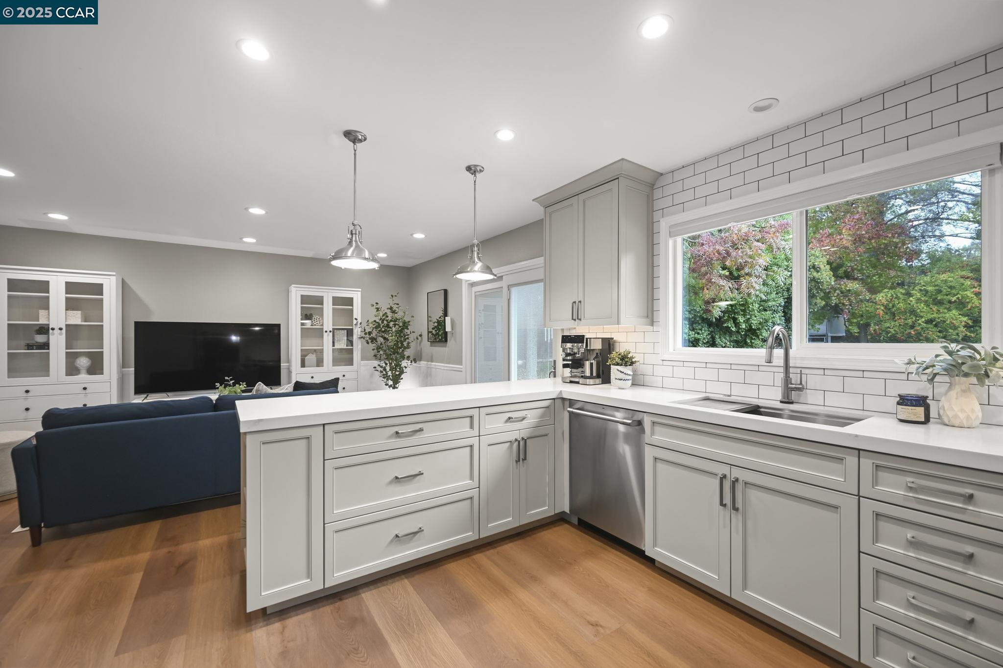 264 Firestone Dr