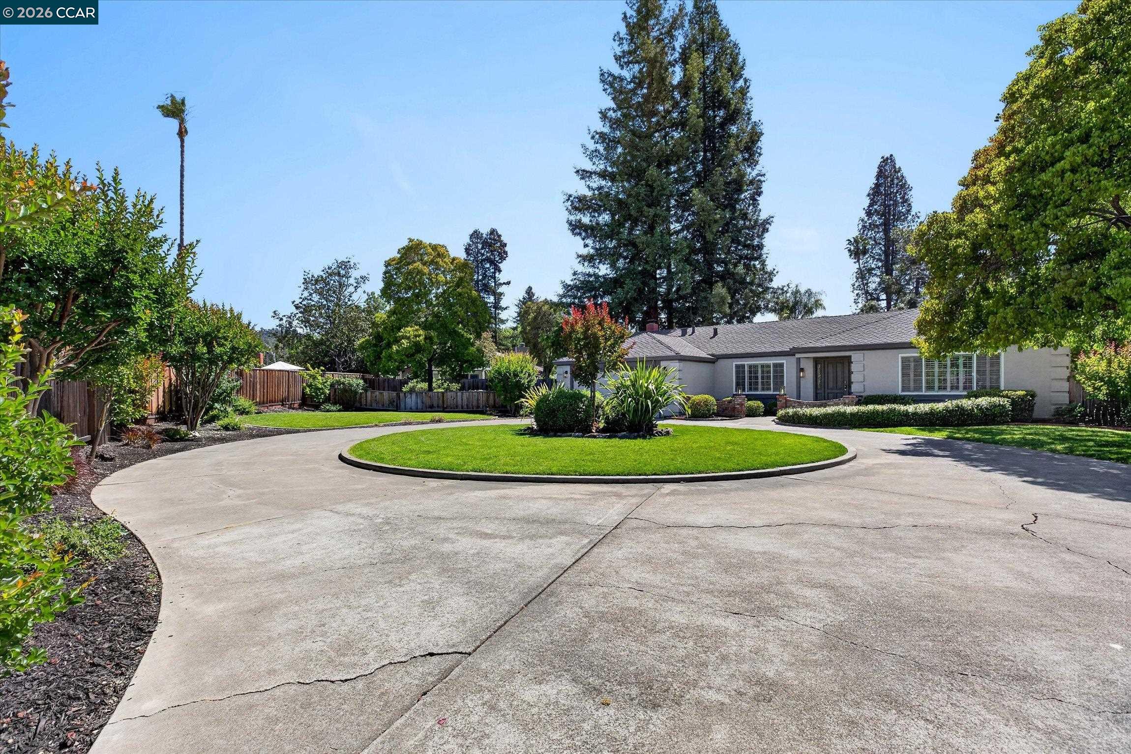 801 Cheyenne Dr