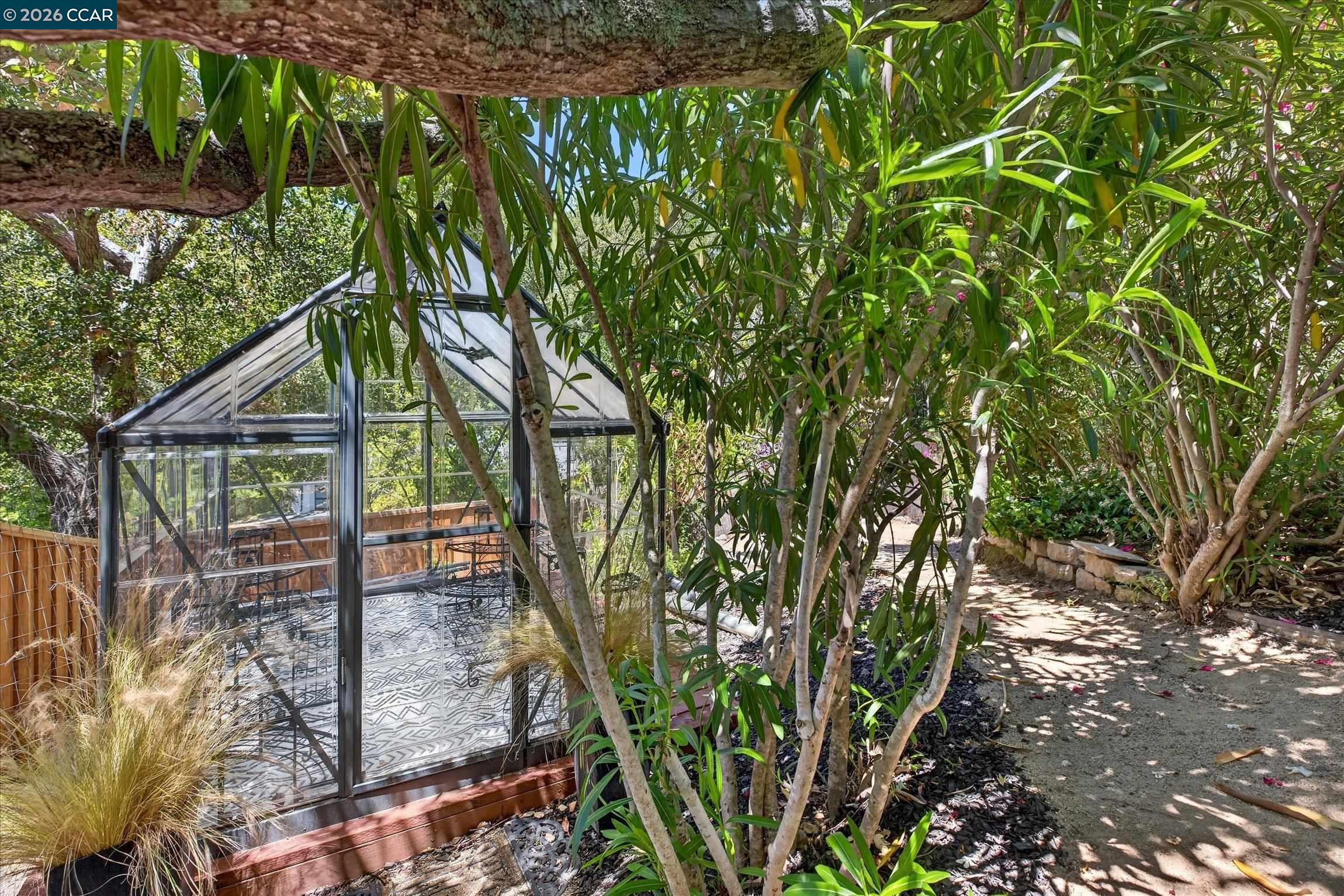 229 Manzanita Dr