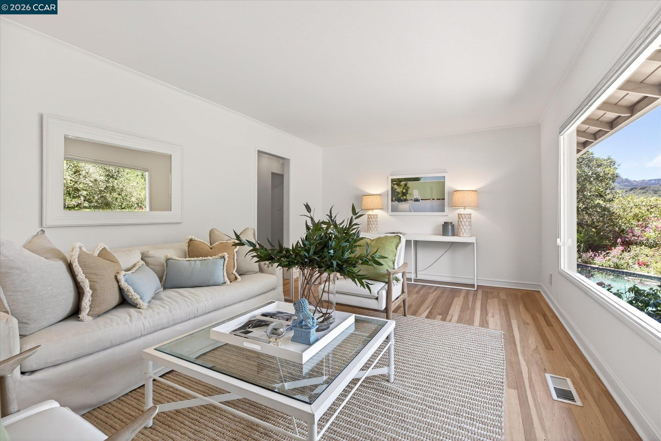 229 Manzanita Dr