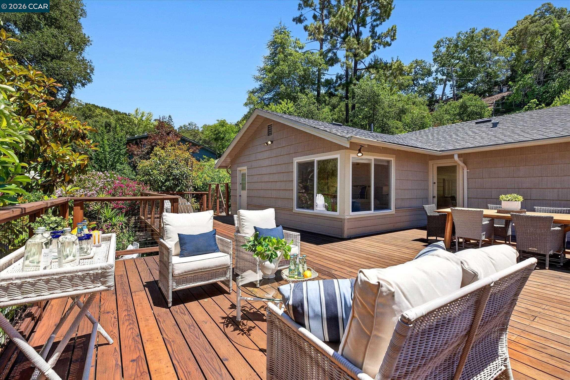 229 Manzanita Dr