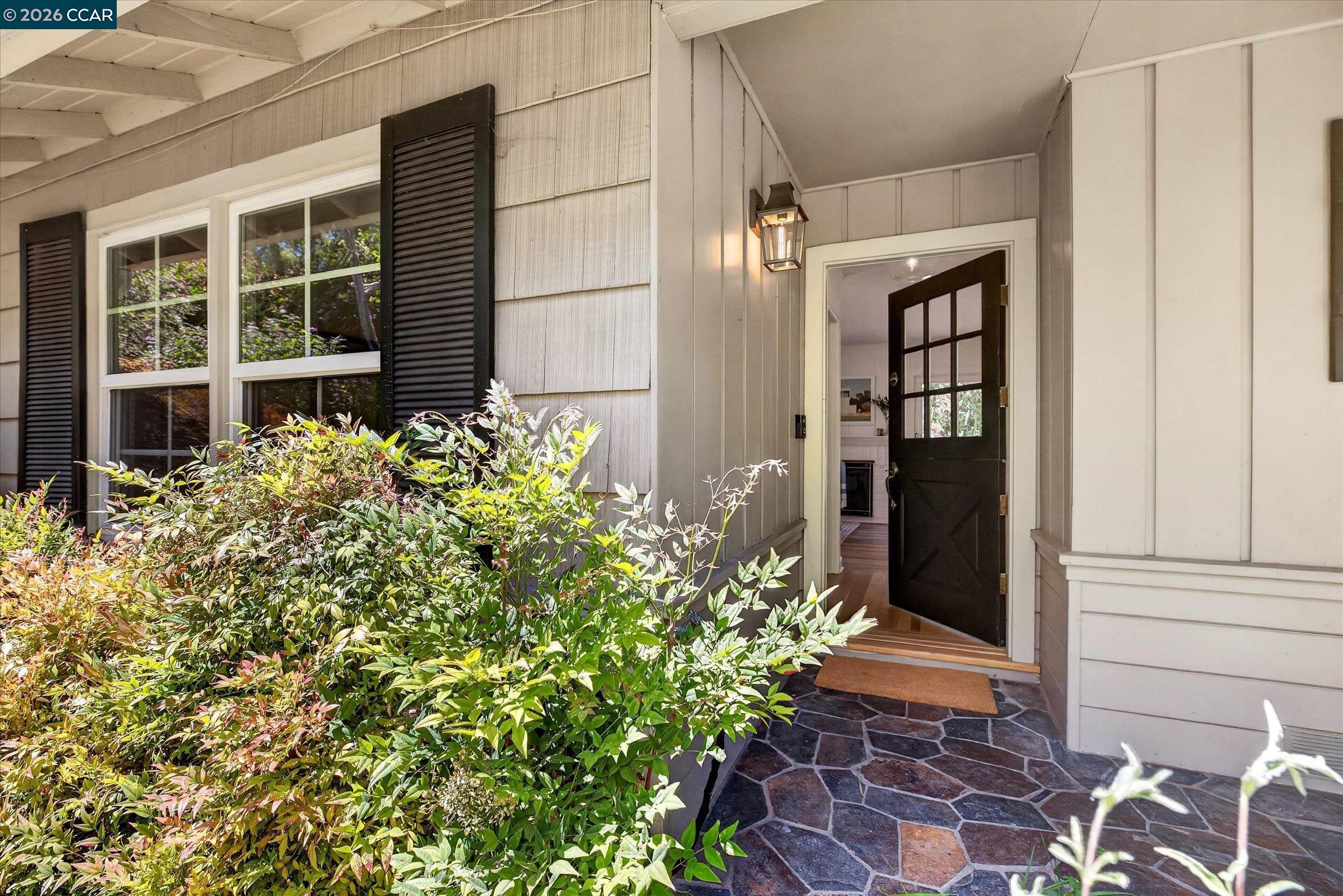 229 Manzanita Dr