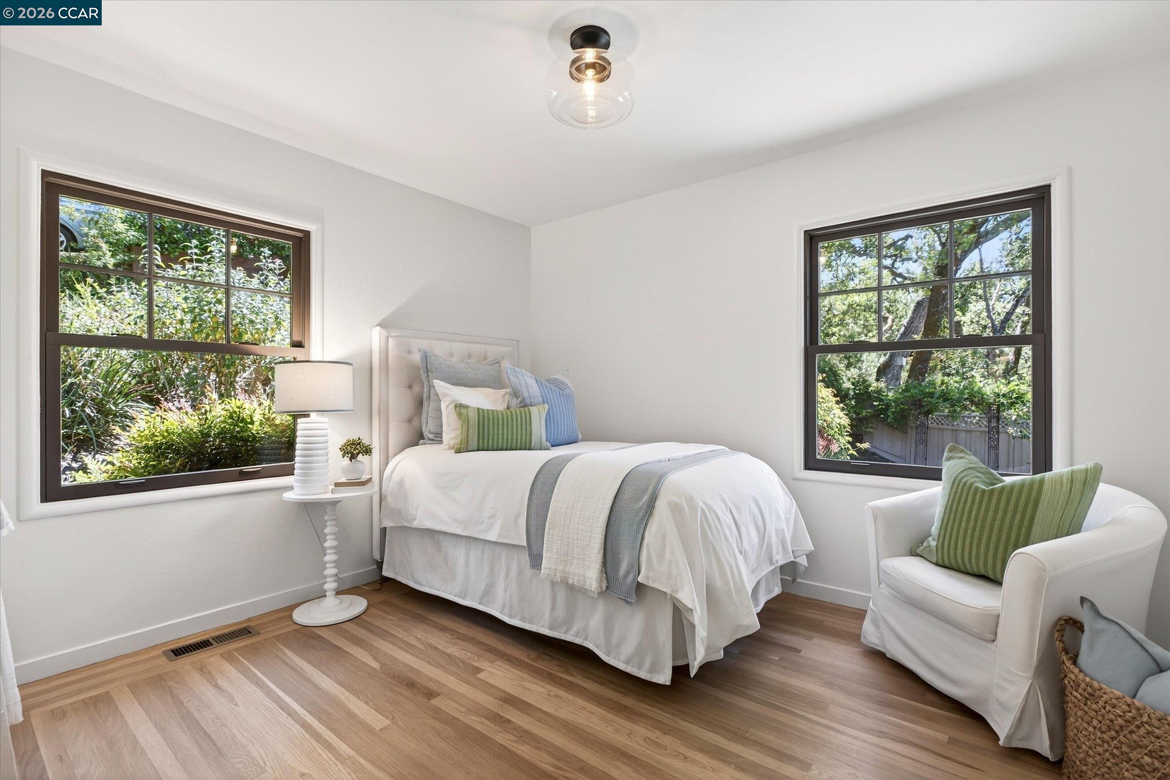 229 Manzanita Dr