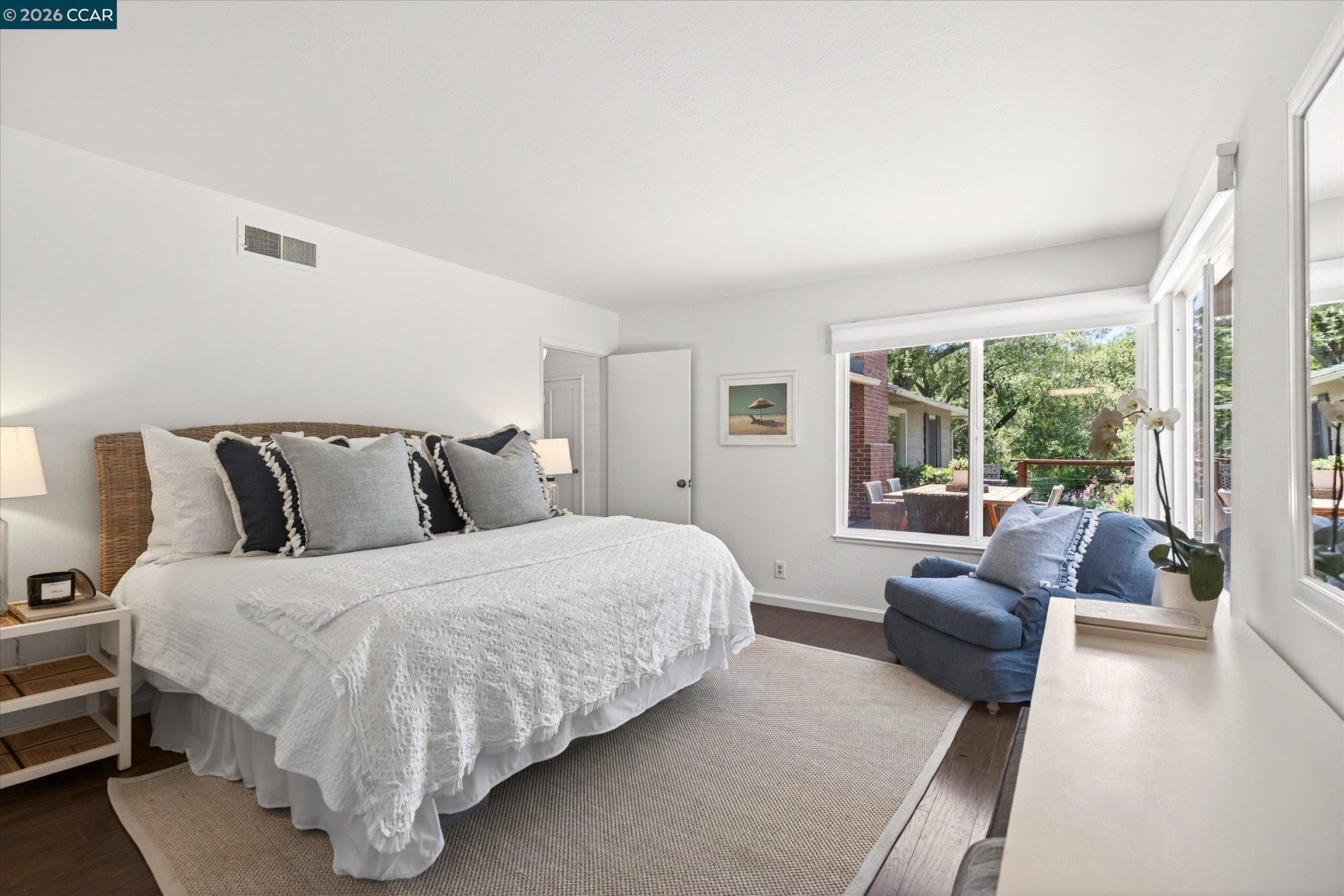 229 Manzanita Dr