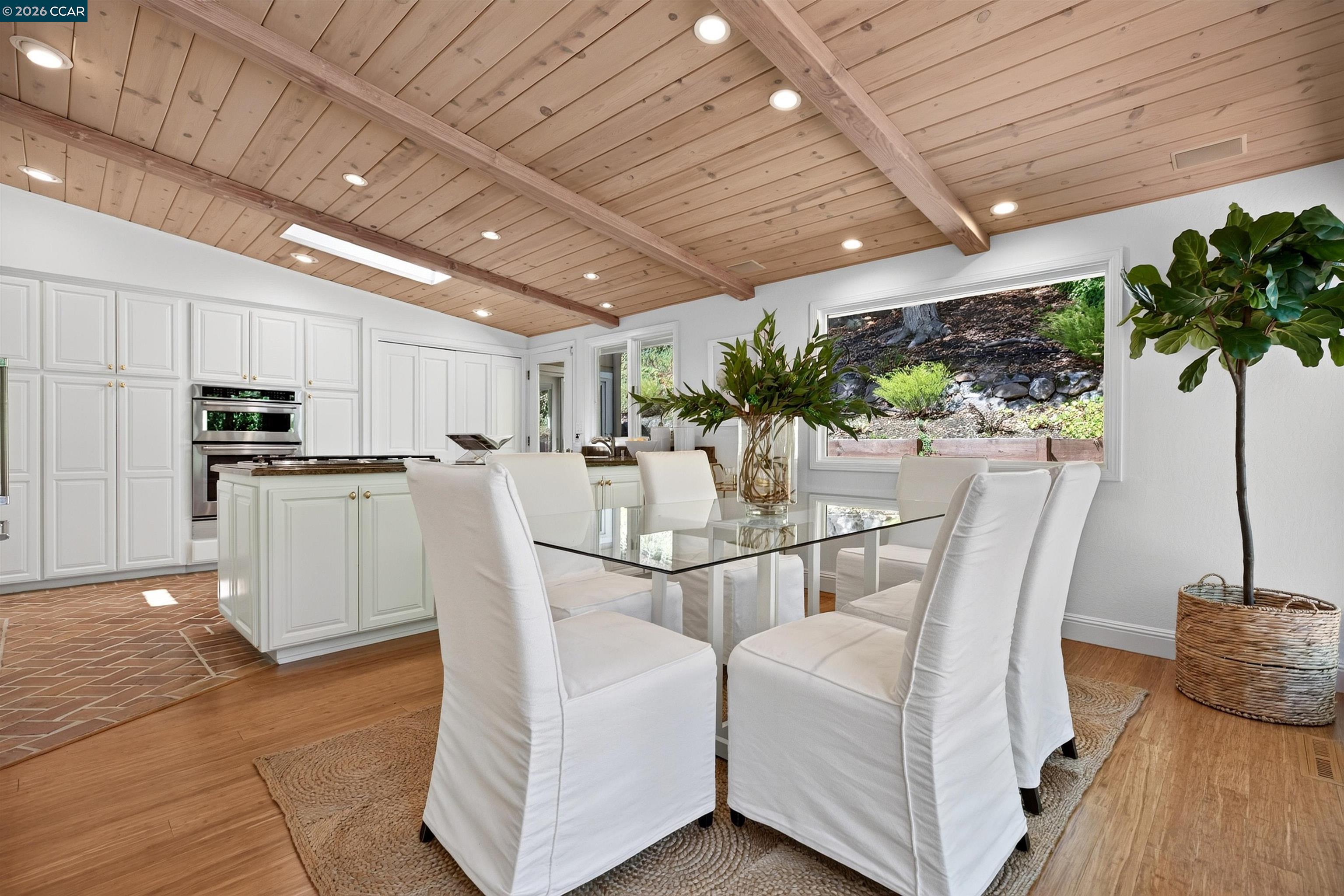 456 Camino Sobrante