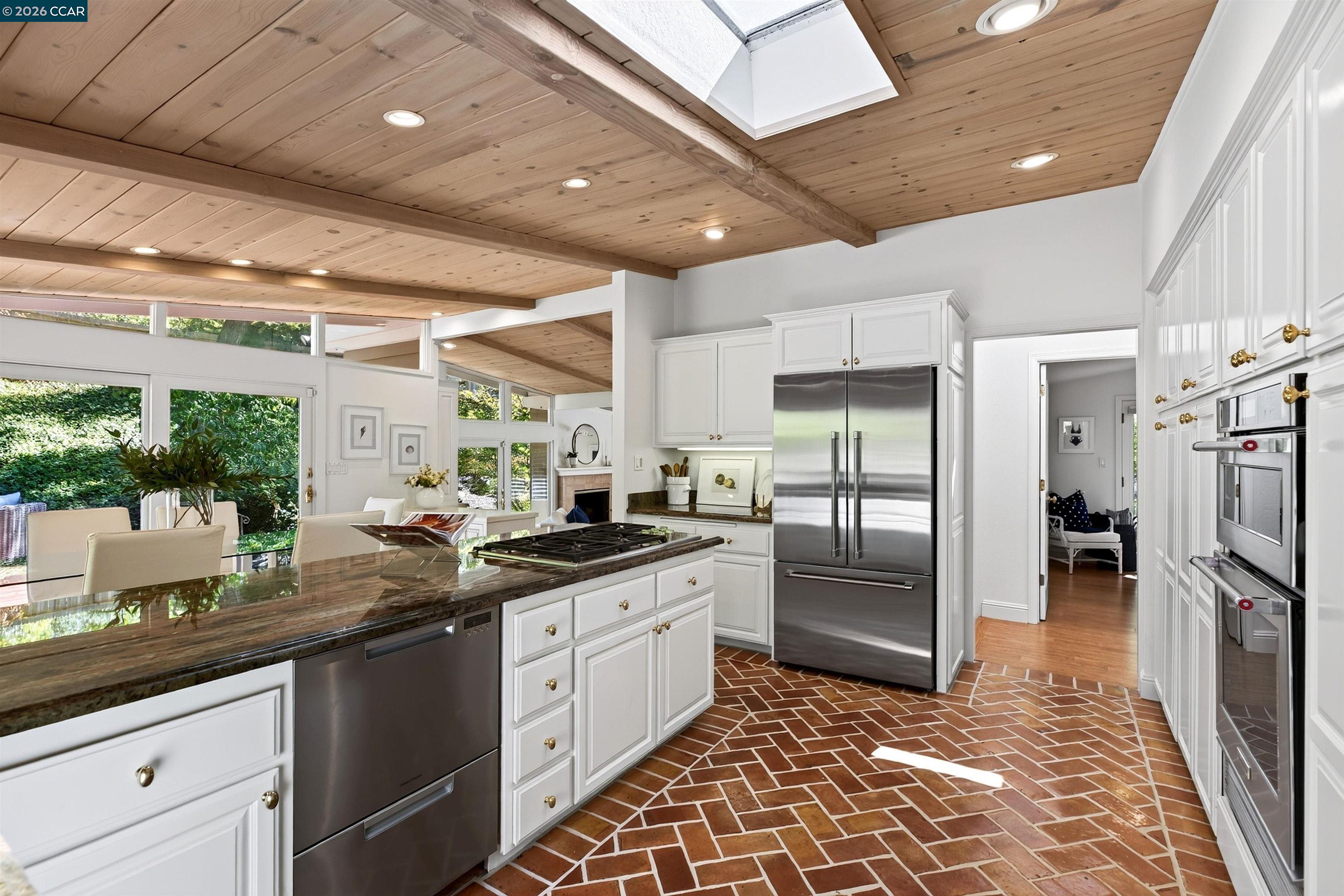 456 Camino Sobrante