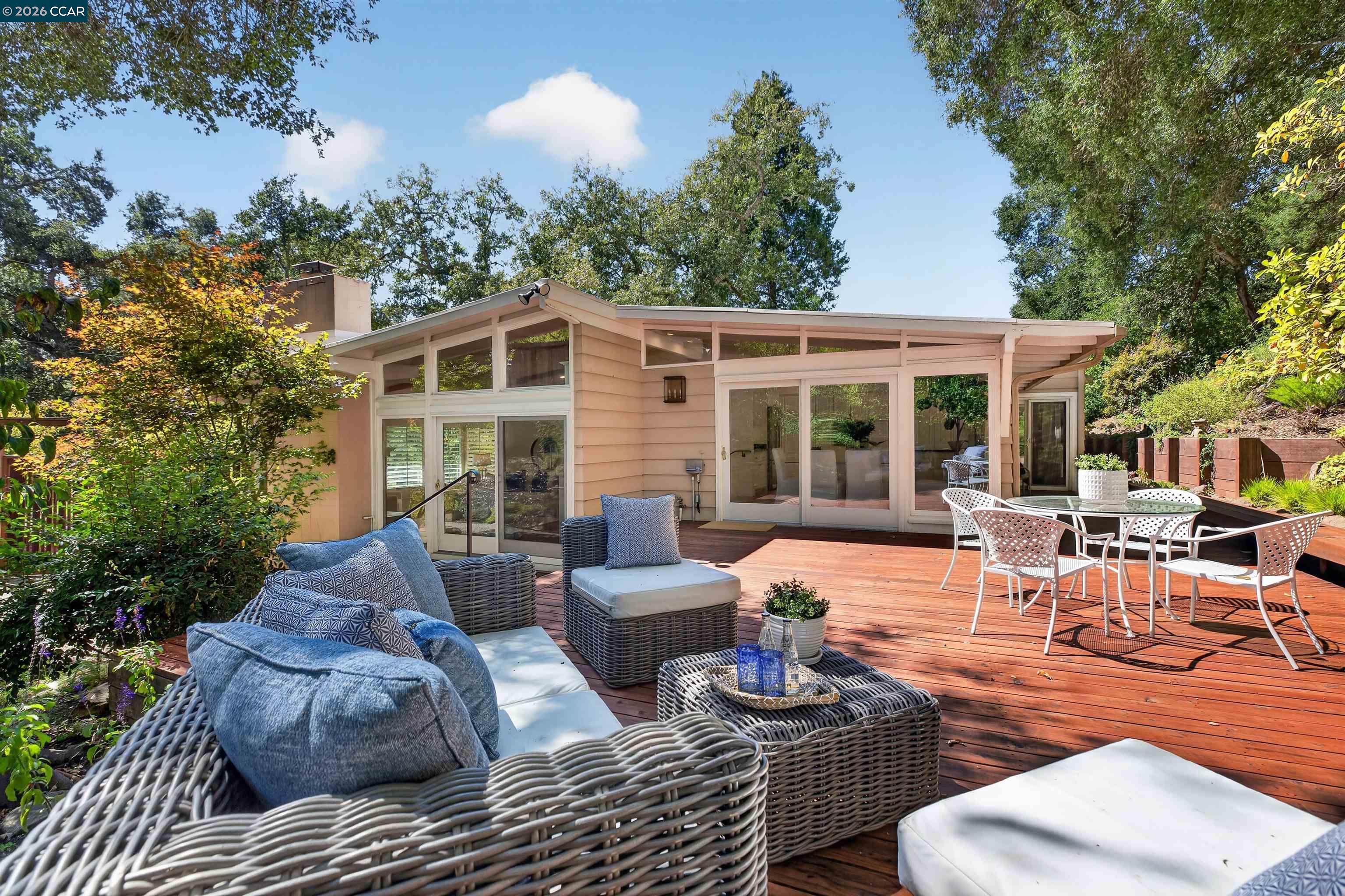 456 Camino Sobrante