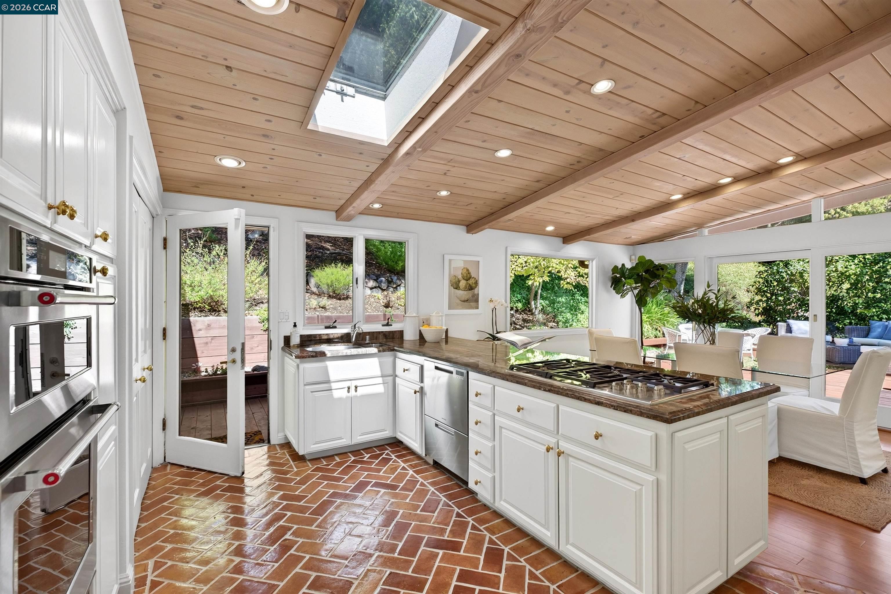 456 Camino Sobrante