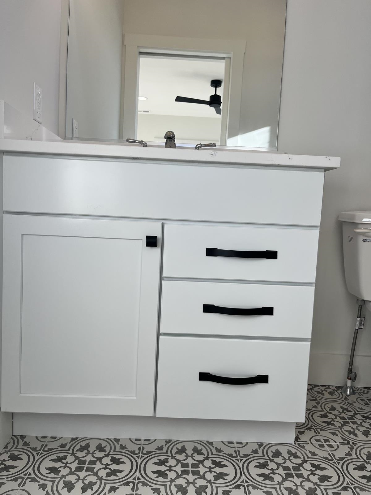 132 W Lavender Road Unit: West