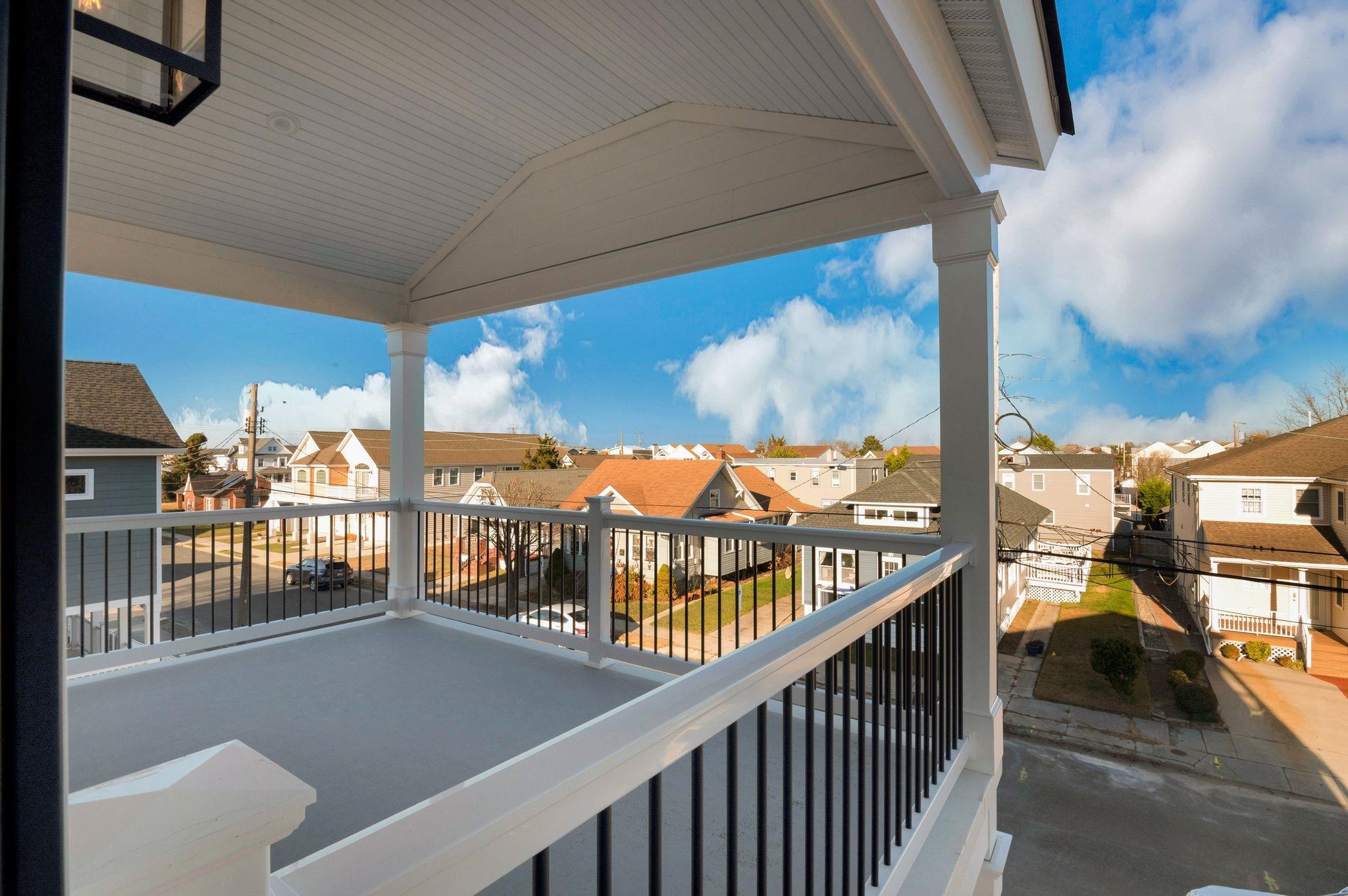 132 W Lavender Road Unit: West