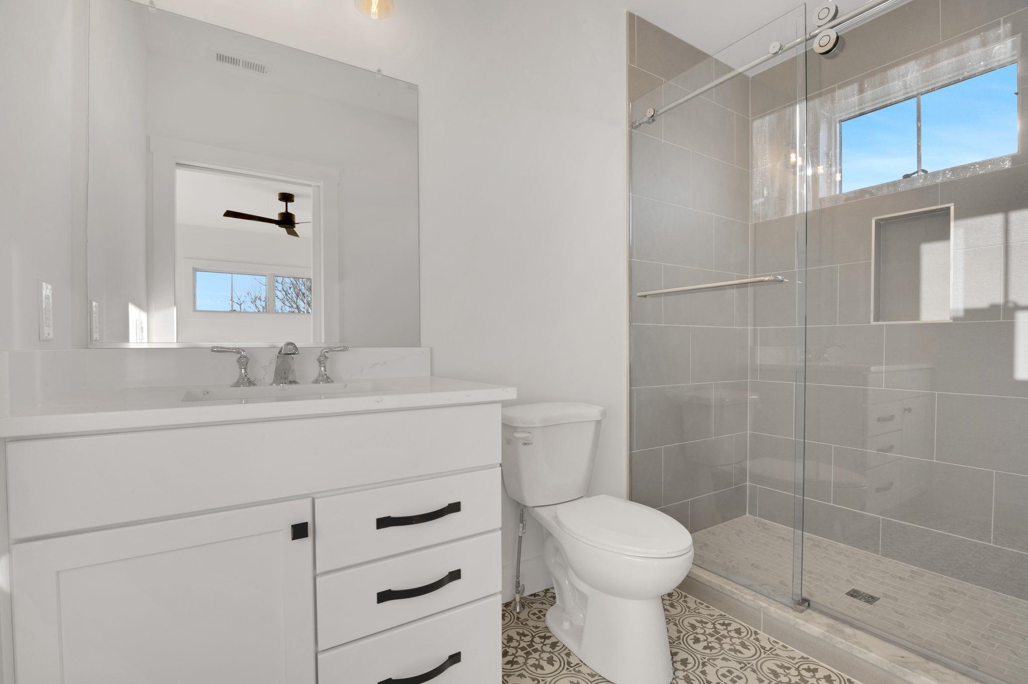 132 W Lavender Road Unit: West