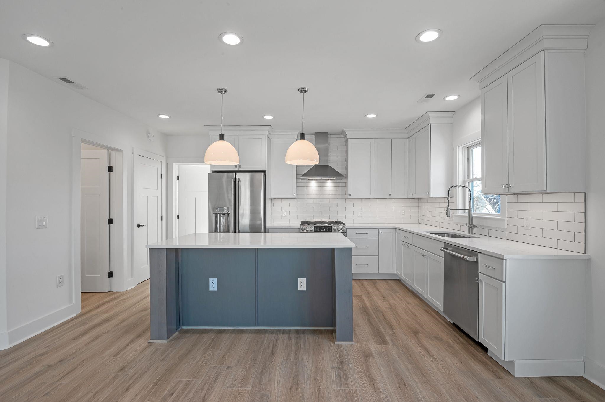 132 W Lavender Road Unit: West