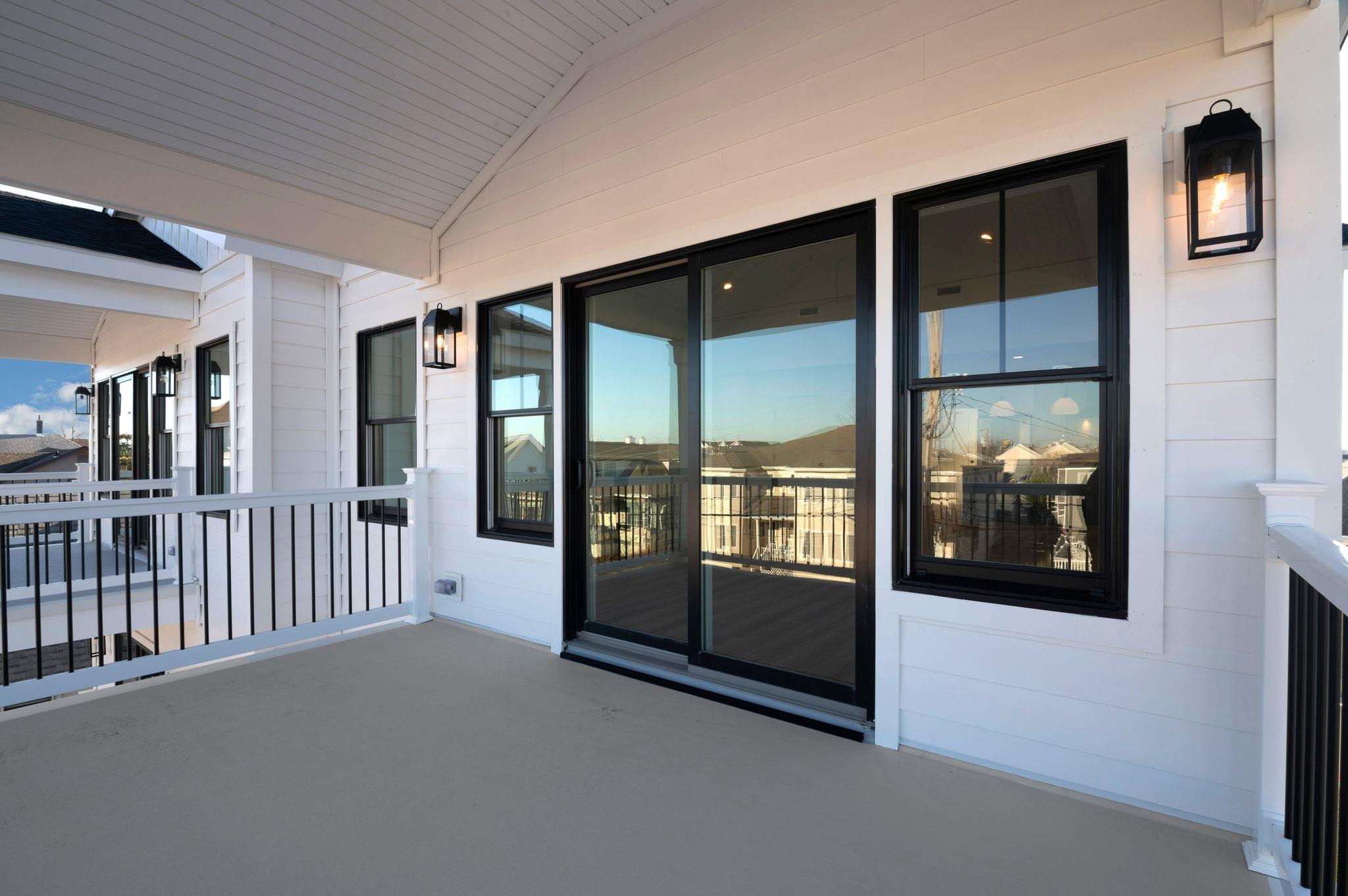 132 W Lavender Road Unit: West