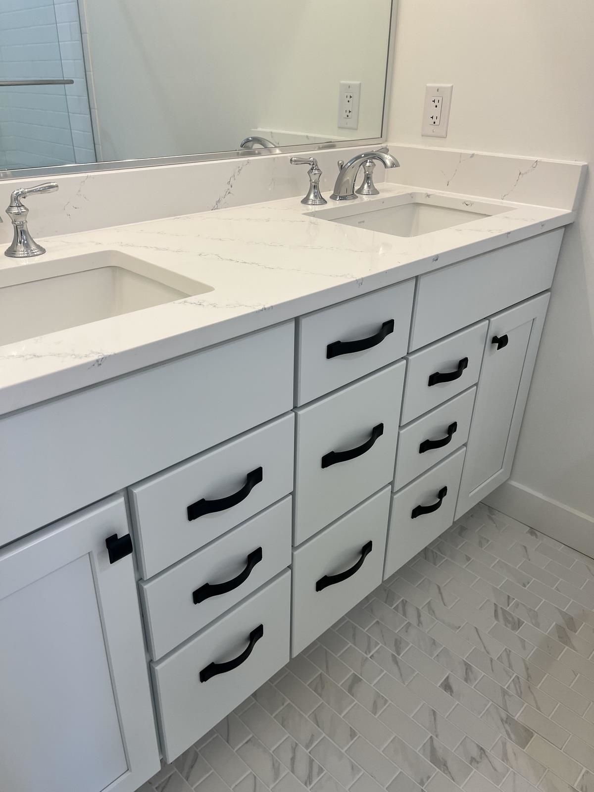 132 W Lavender Road Unit: West