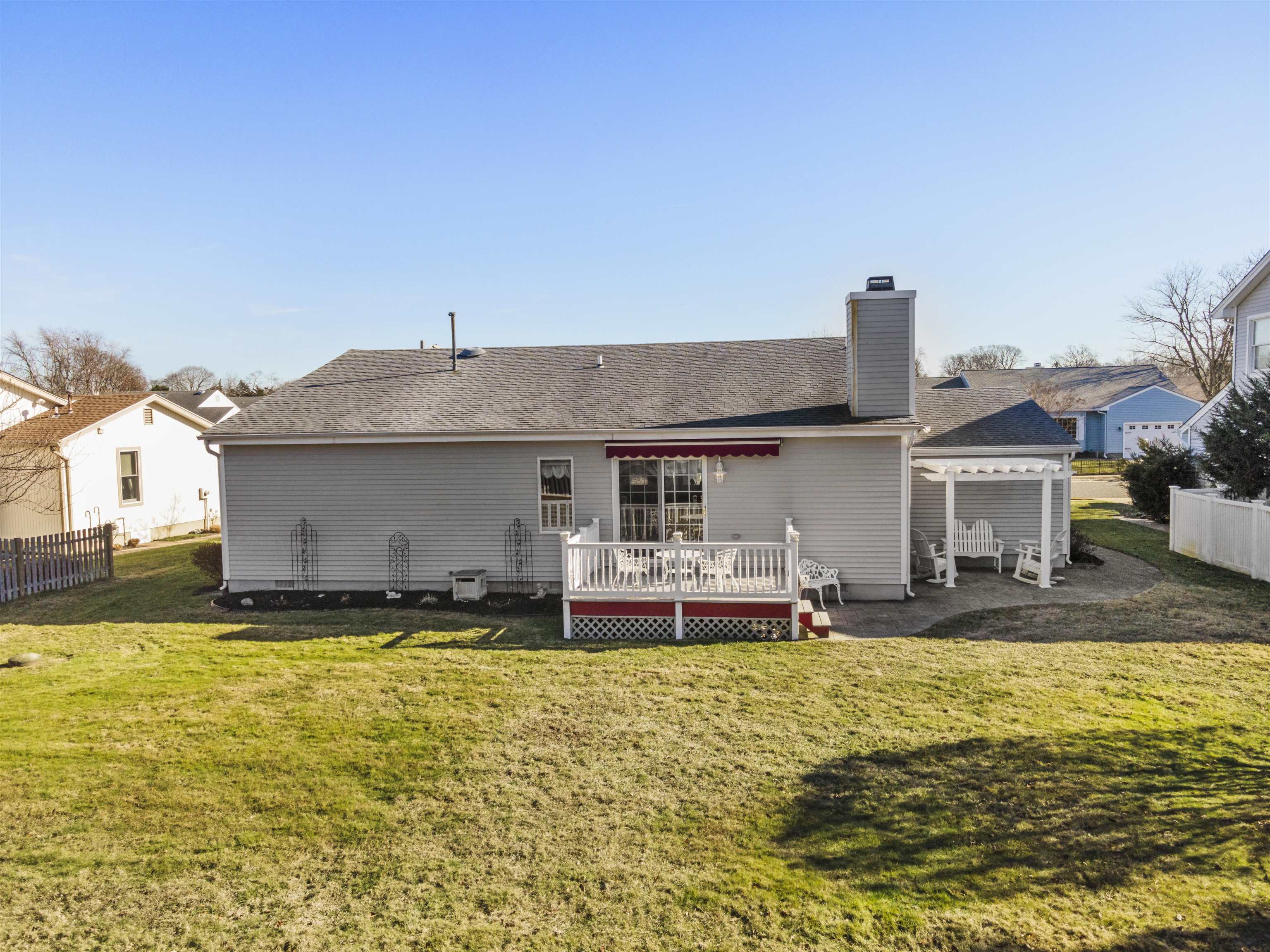 202 W Vineyard Court