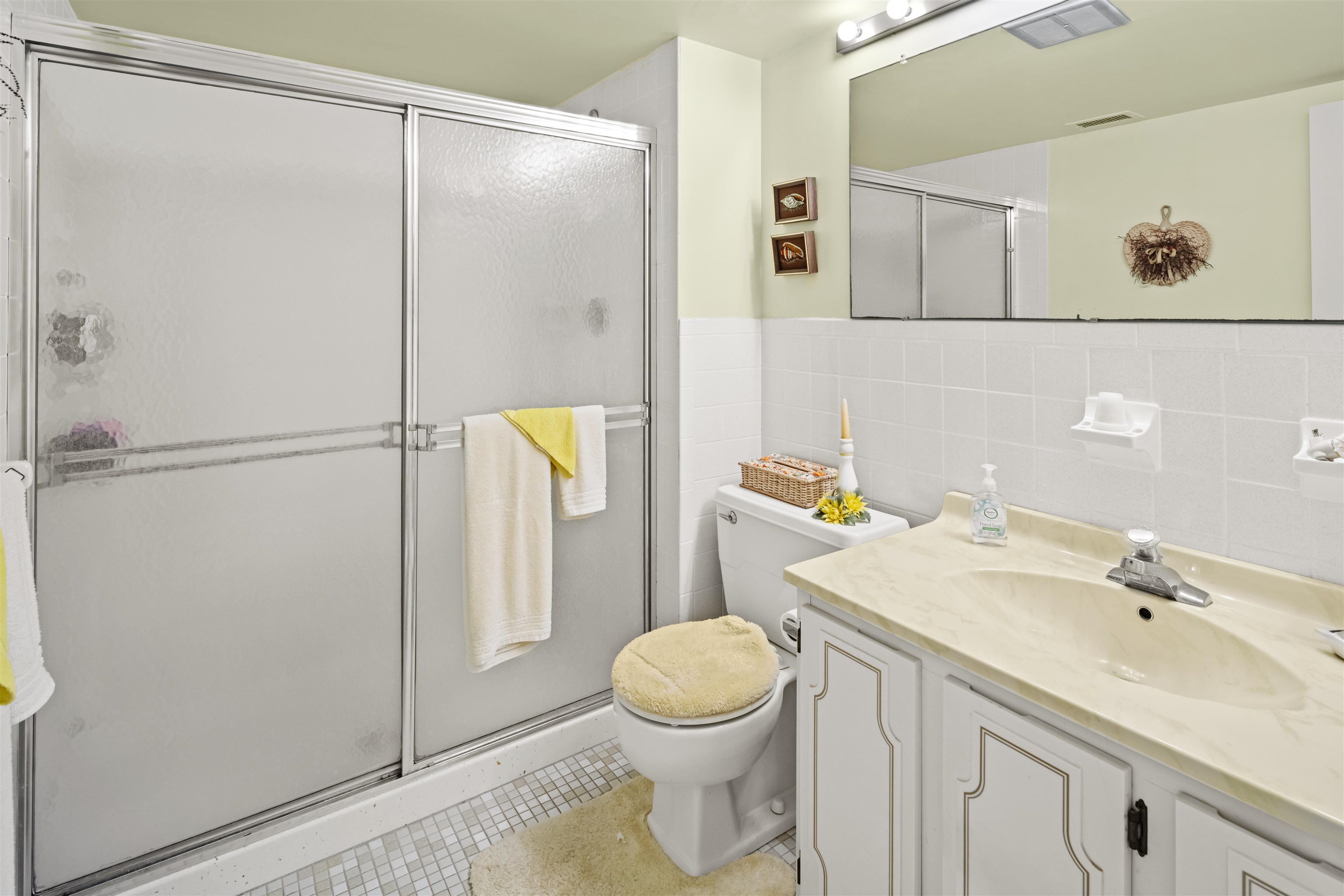 1900 Boardwalk Unit: 705