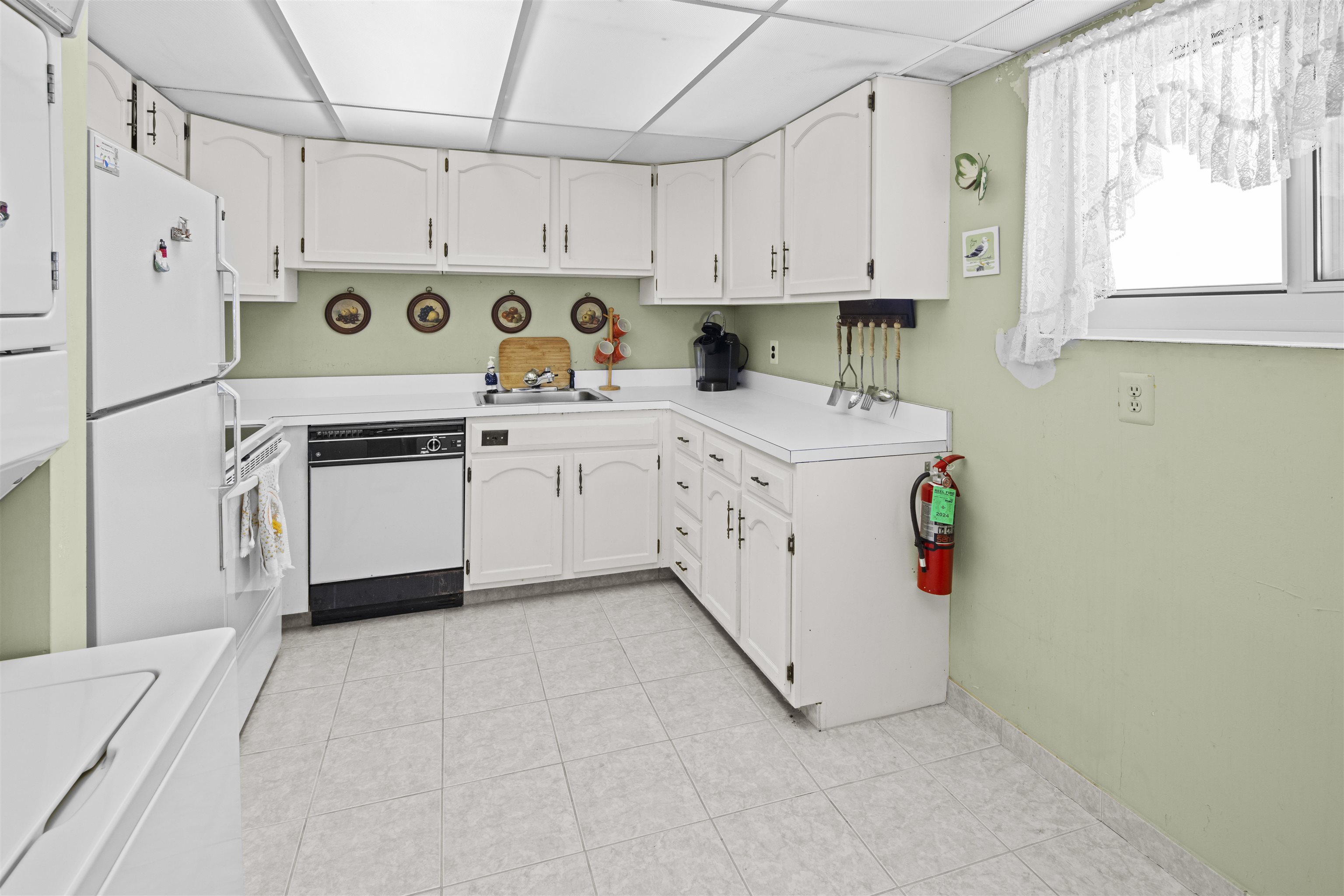 1900 Boardwalk Unit: 705