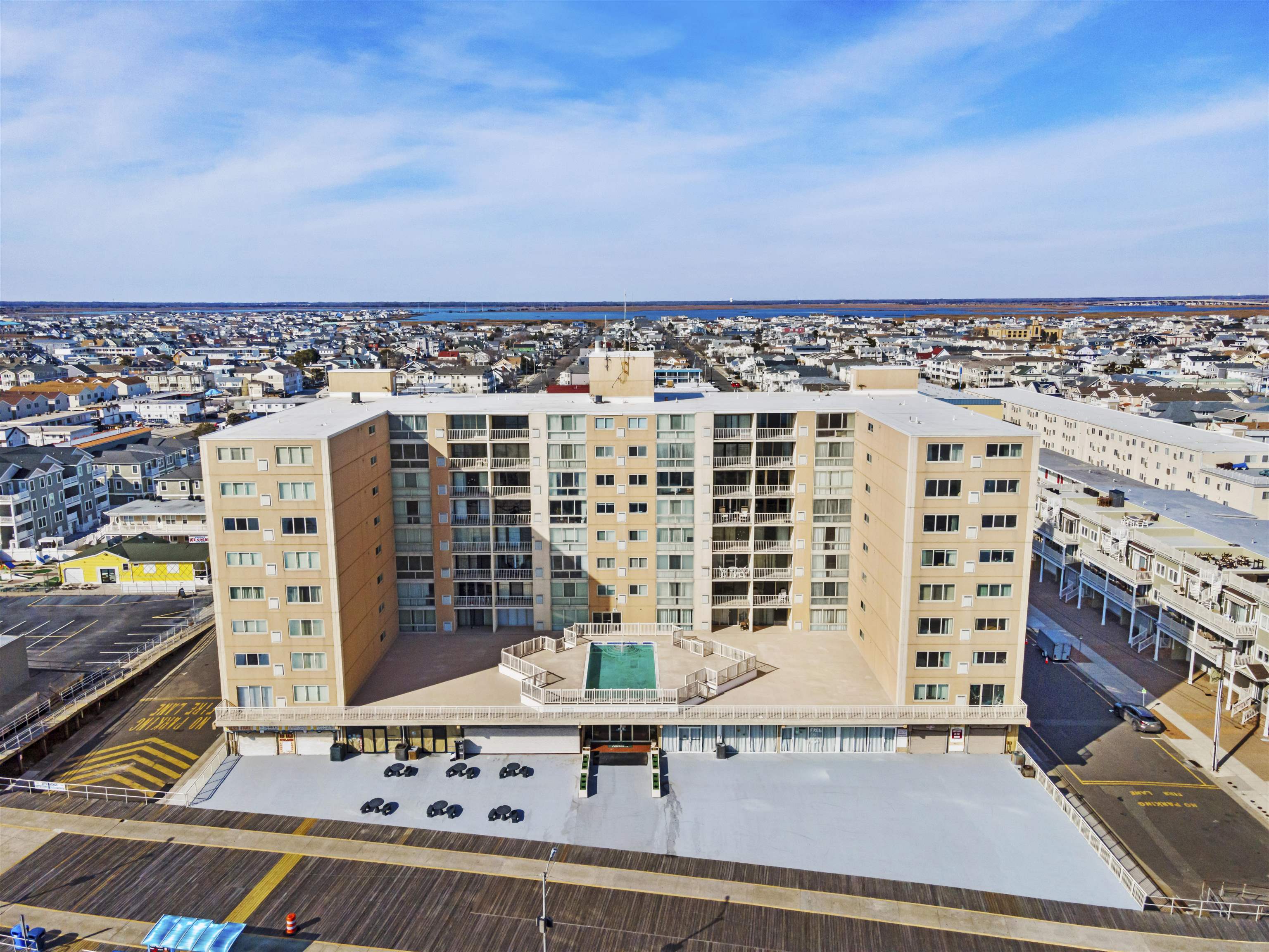 1900 Boardwalk Unit: 705