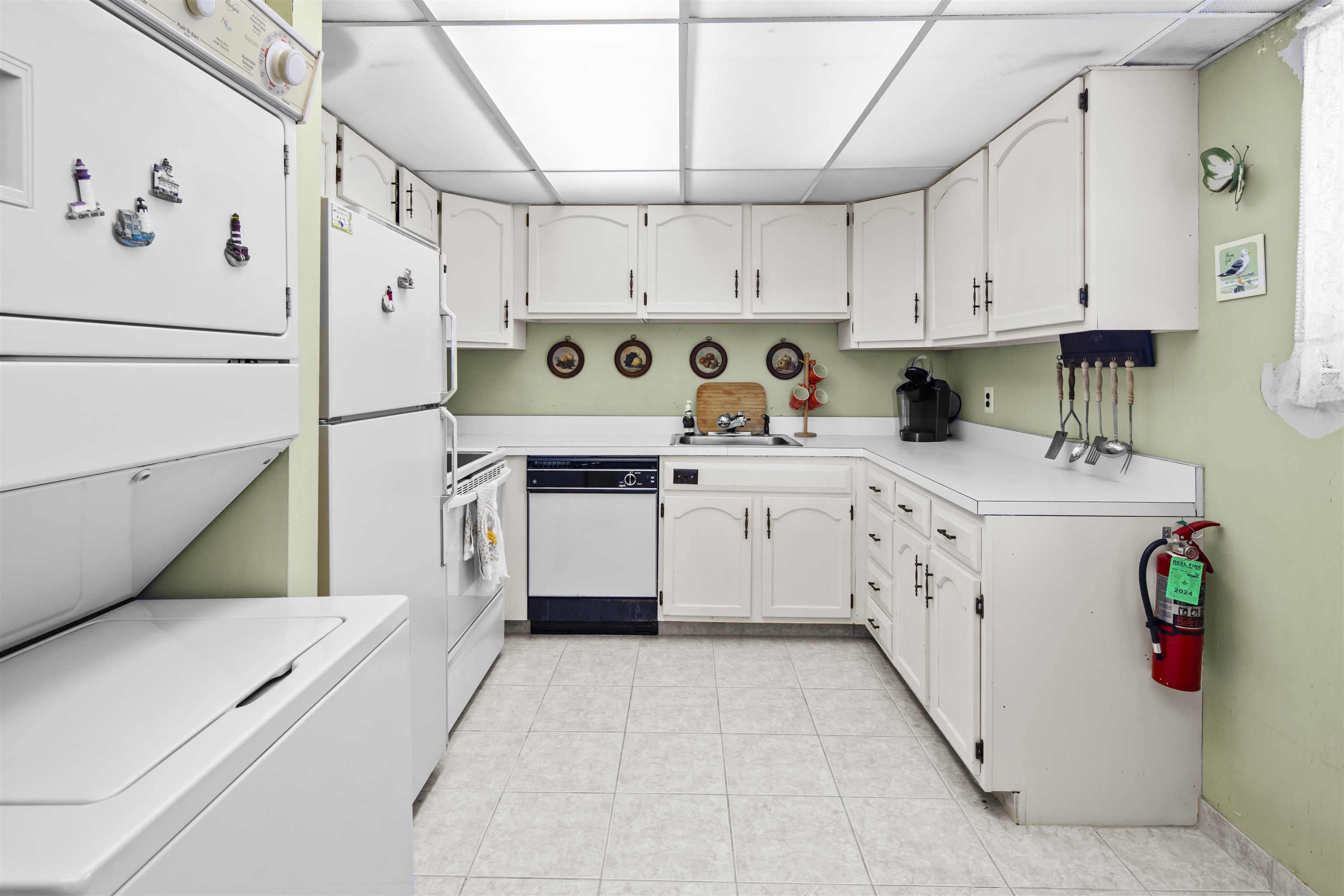 1900 Boardwalk Unit: 705