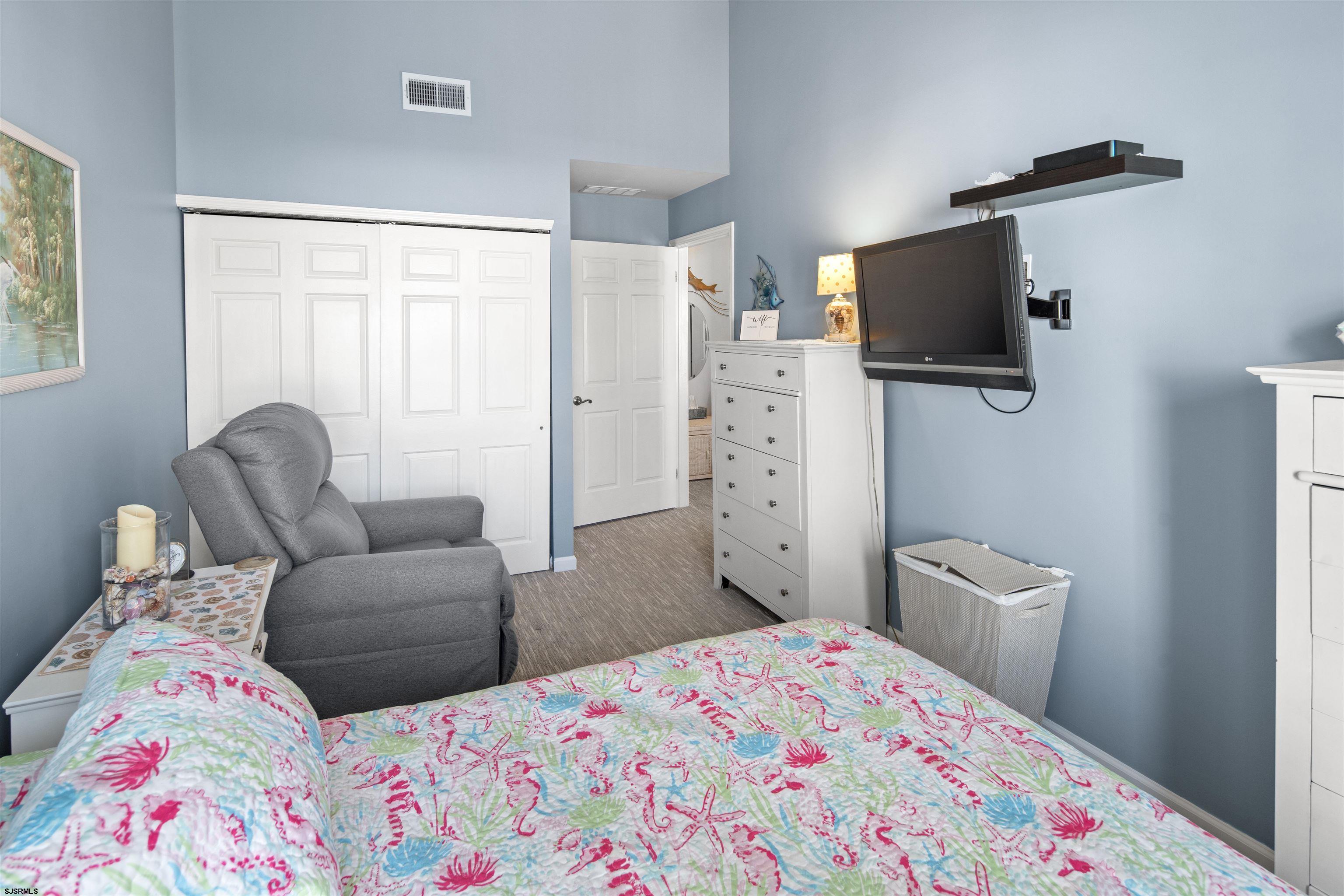 510 W Anglesea Dr Dr Unit: 18