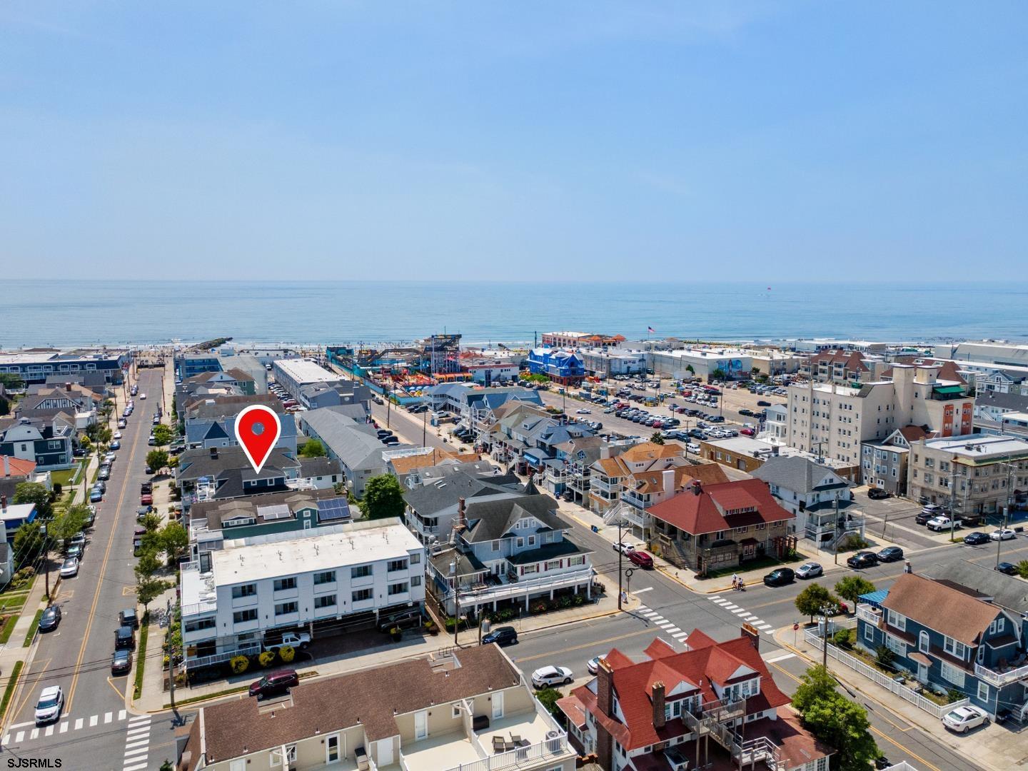 810 E 7th St Street Unit: Unit 4 - Top Floor