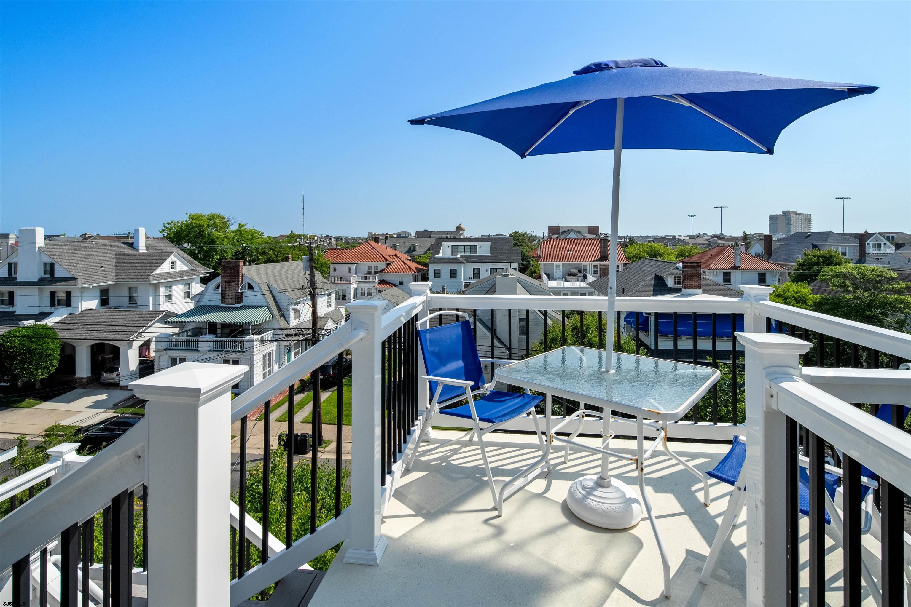 810 E 7th St Street Unit: Unit 4 - Top Floor