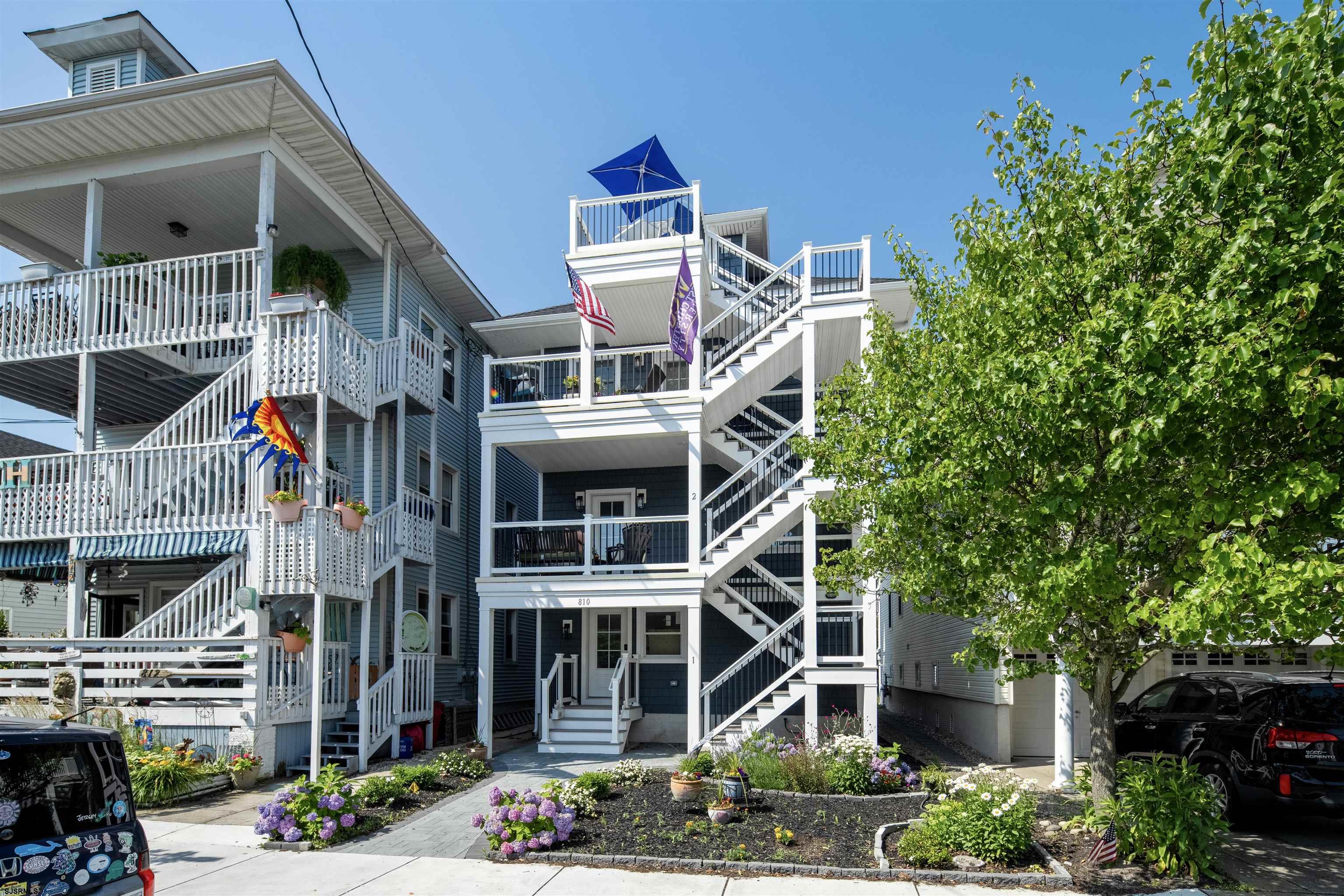 810 E 7th St Street Unit: Unit 4 - Top Floor