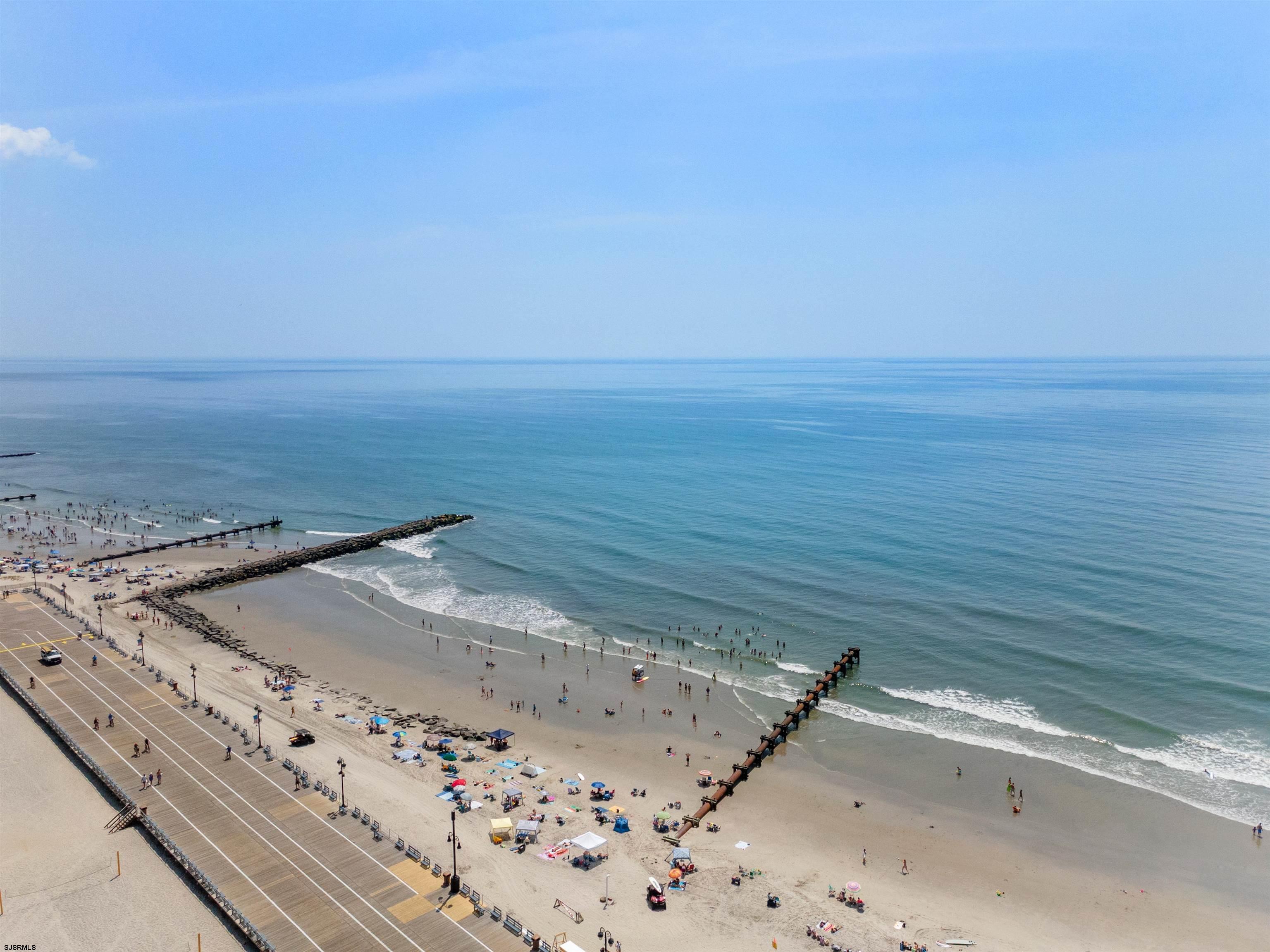 810 E 7th St Street Unit: Unit 4 - Top Floor