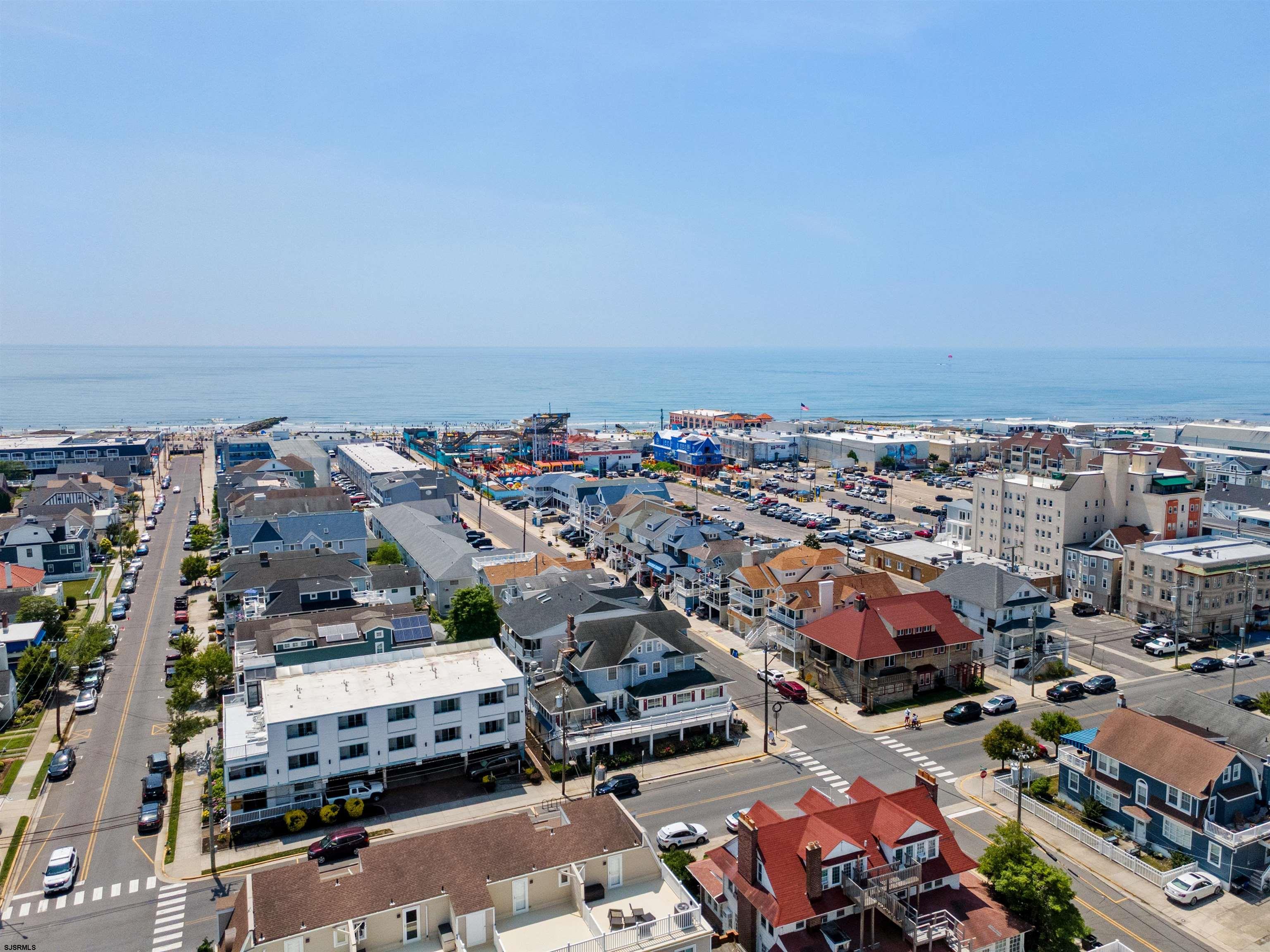 810 E 7th St Street Unit: Unit 4 - Top Floor