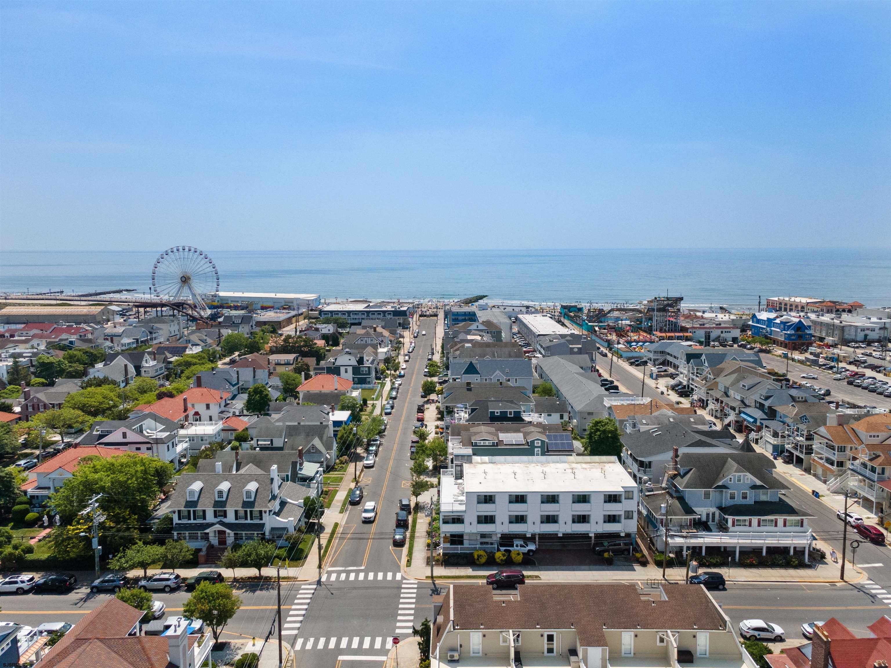 810 E 7th St Street Unit: Unit 4 - Top Floor