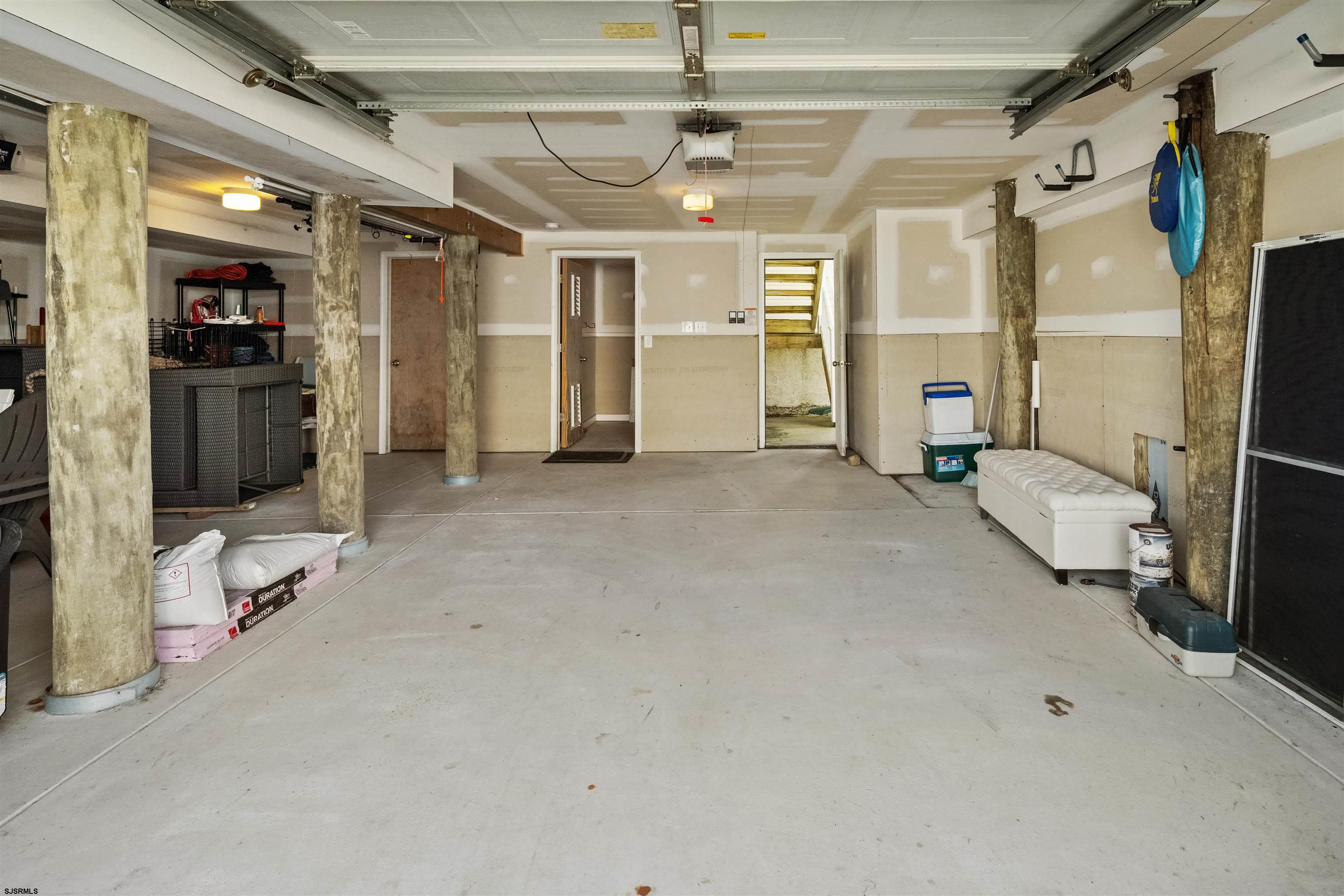 5010 West Ave Unit: 2nd Floor